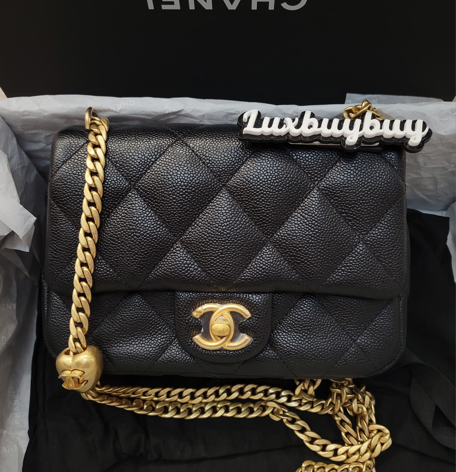 UNUSED Chanel AS3829 black gold with heart clip 20cm 黑金牛皮心心調節