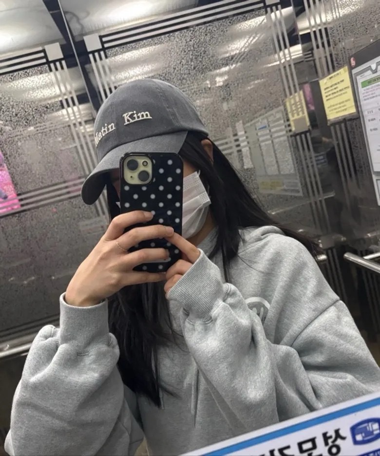 【Luxury】韓國代購 特價 MATIN KIM 字母帽 LOGO 刺繡 老帽 多色可選 黑 灰 鐵灰 藍 米白 紅 咖 寶藍