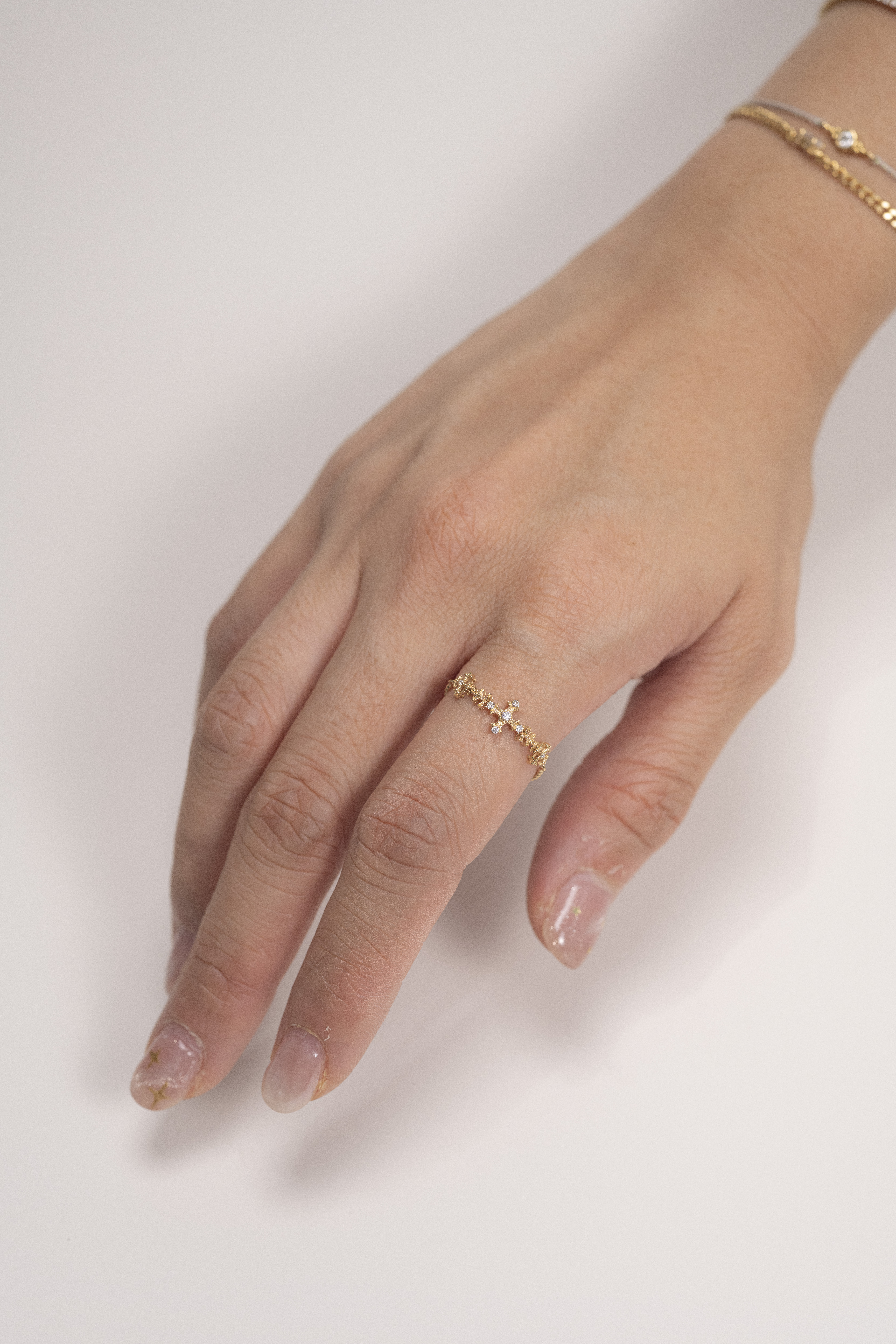 18K Gothics Cross Adjustable Chain Ring