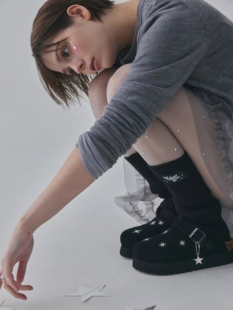 【Luxury】 韓國 OTZ X Ropa 厚底星星穆勒 星星包頭鞋 厚底 增高 穆勒鞋 黑色 麂皮 懶人鞋 OZV5GA149B