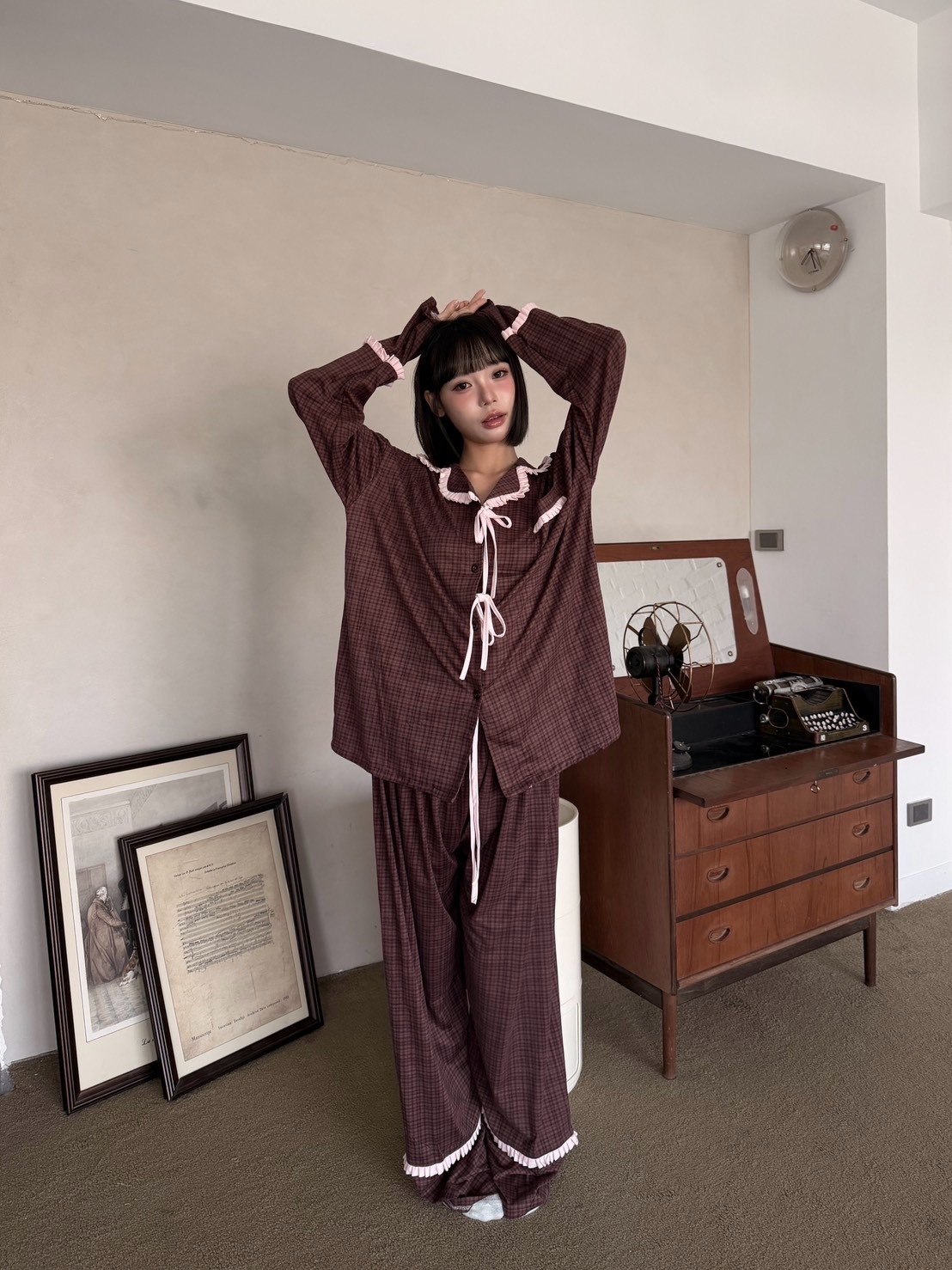 韓女的居家氛圍感 菱格紋撞色蝴蝶結睡衣套裝 紅棕色