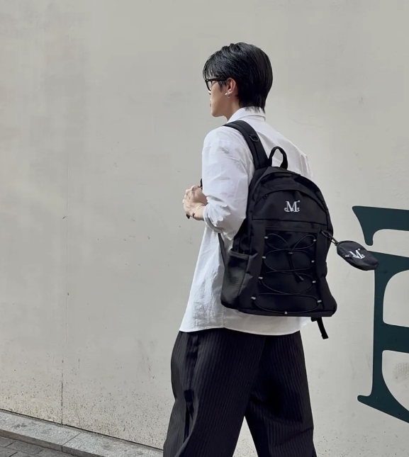 【Luxury】韓國限定 🇰🇷 MUCENT JAVEN 後背包 二合一繩索背包 男女款 贈送 AirPods 收納鑰匙圈 旅遊外出包 露營 登山 大學包