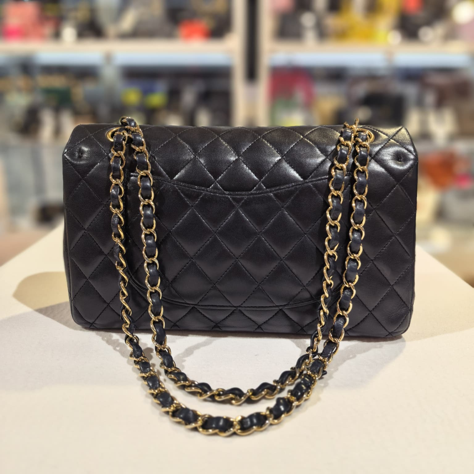 90%NEW二手CHANEL CLASSIC FLAP BAG, CF26, CF25, A01112,香奈兒經典鏈袋,黑色羊皮金扣,@134開 #兩年免費保養 #香榭站正品