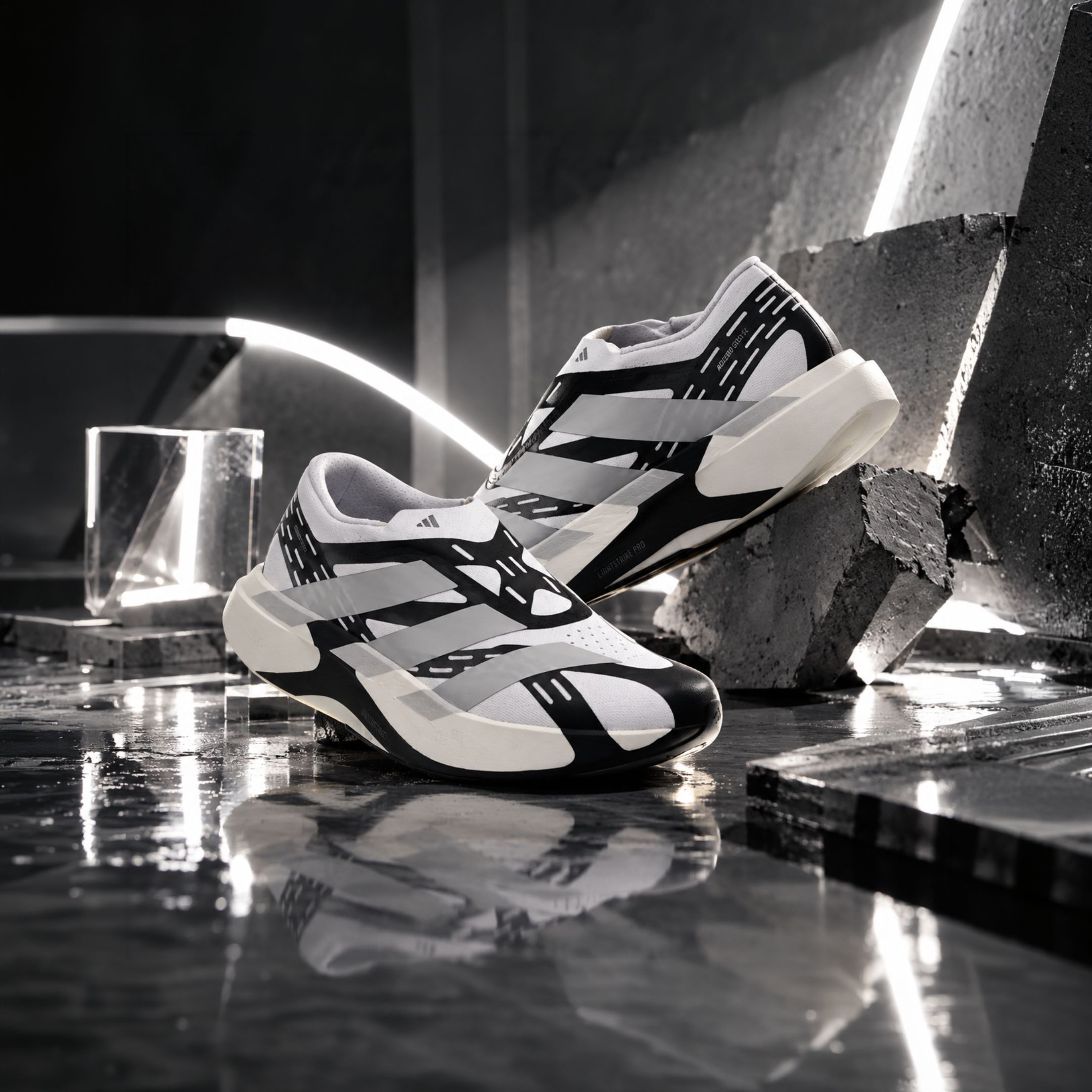 NICEDAY 代購 Adizero Evo SL Laceless 黑白 慢跑 機能 運動 跑步 白 黑 太極 KI2647