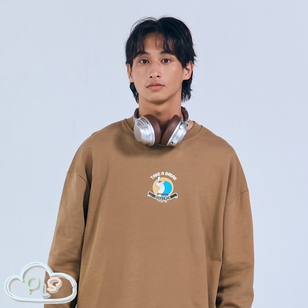 多啦A夢X休閒度假小島大學T  LAKING 卡其 #32009-1