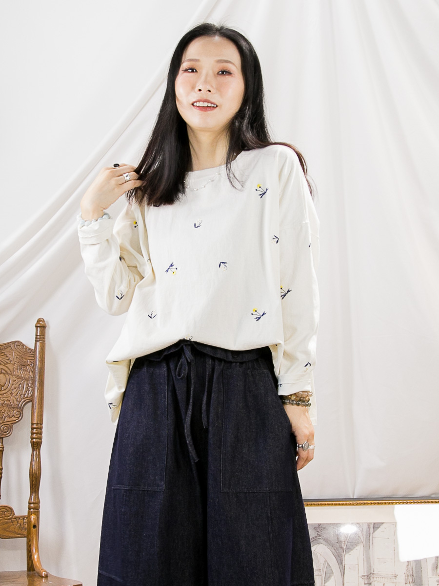 花花刺繡．COTTON料TOP