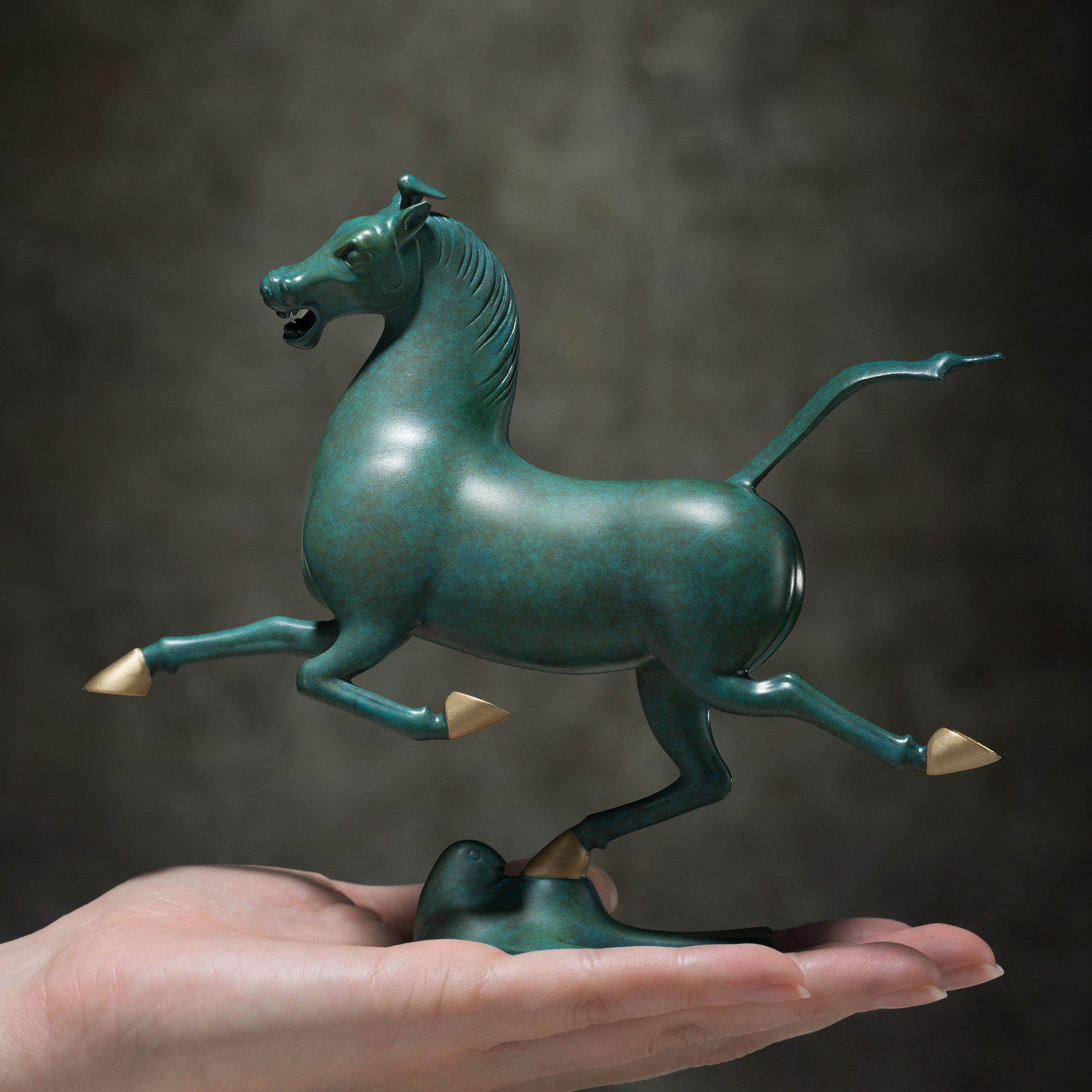 銅奔馬(馬踏飛燕)｜銅作工藝品