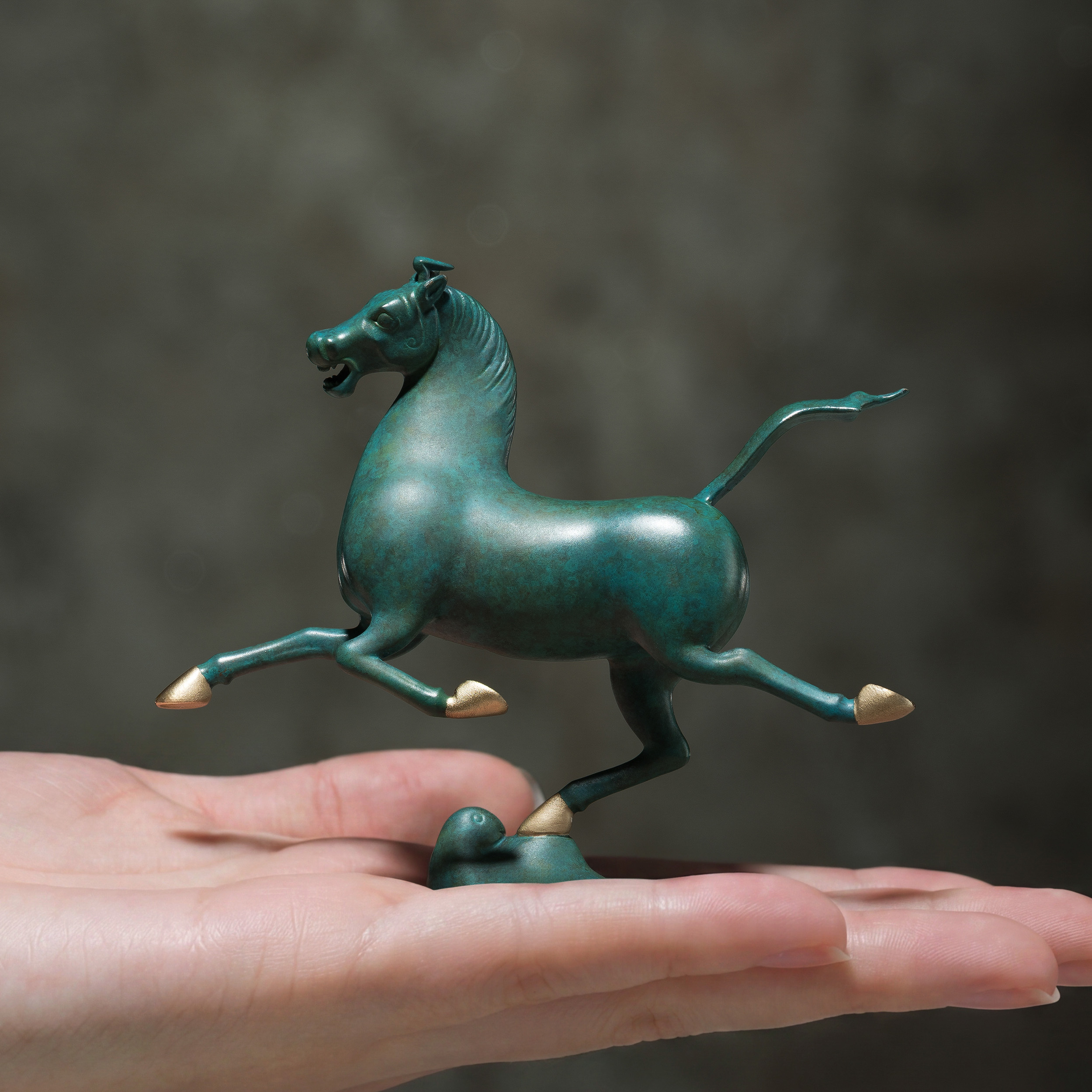 銅奔馬(馬踏飛燕)｜銅作工藝品