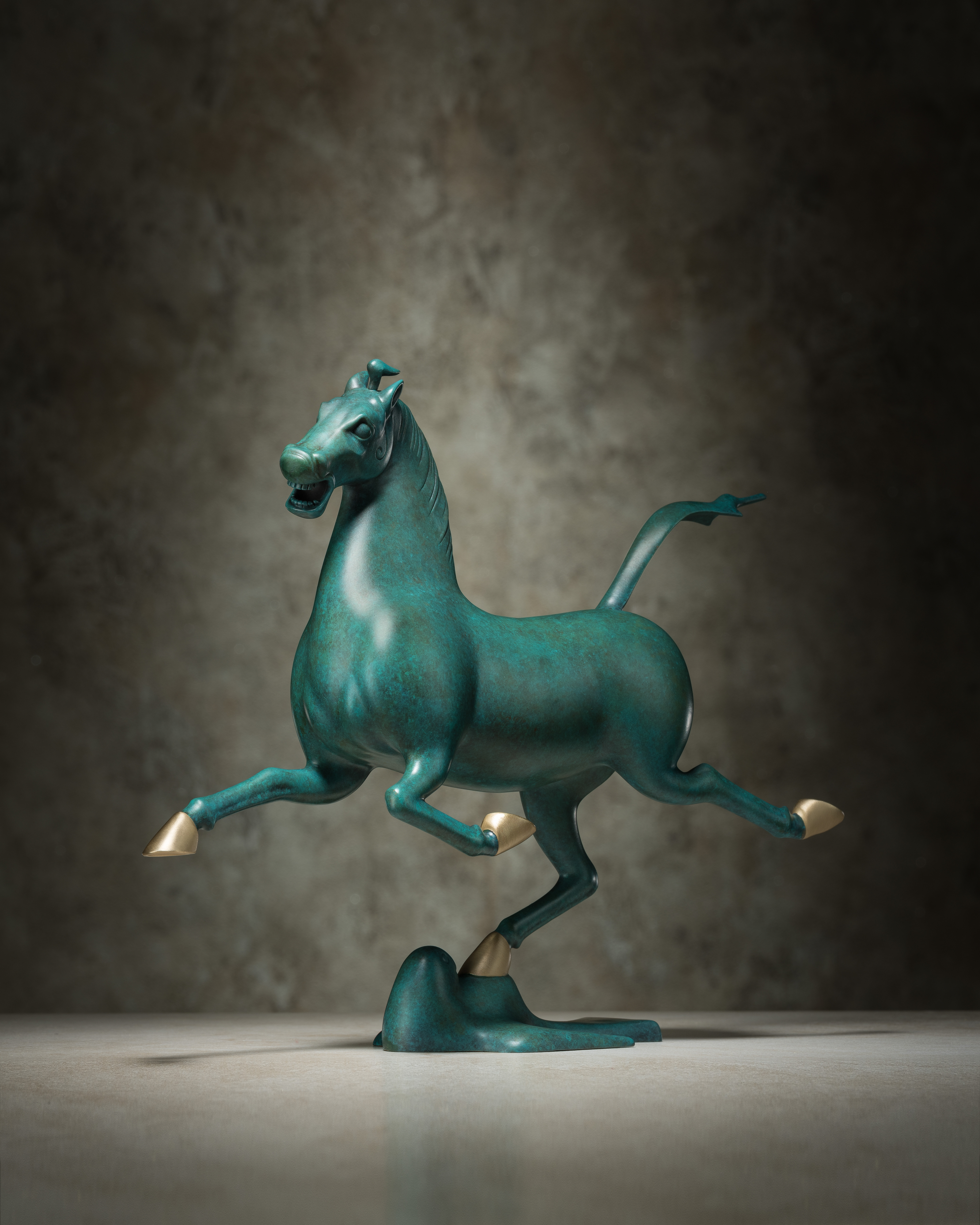 銅奔馬(馬踏飛燕)｜銅作工藝品