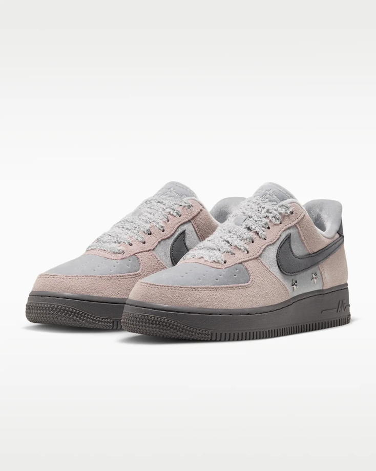 【預訂】 NIKE AIR FORCE 1 麂皮碳灰星星-WOMEN