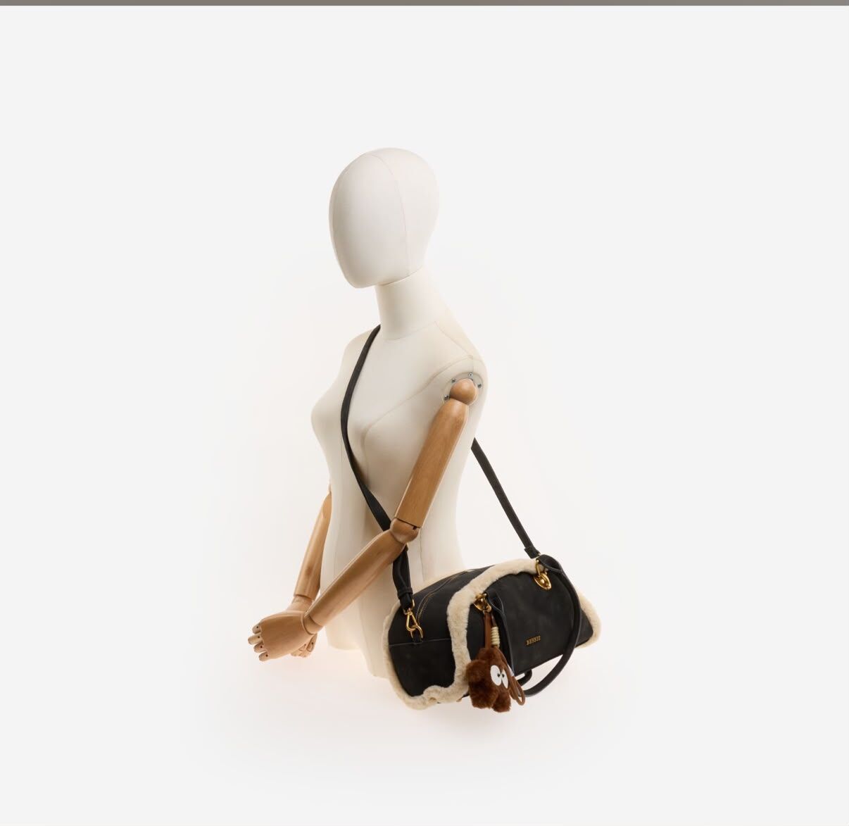 英國代購-BESSIE LONDON Fleece Trim Shoulder Bag