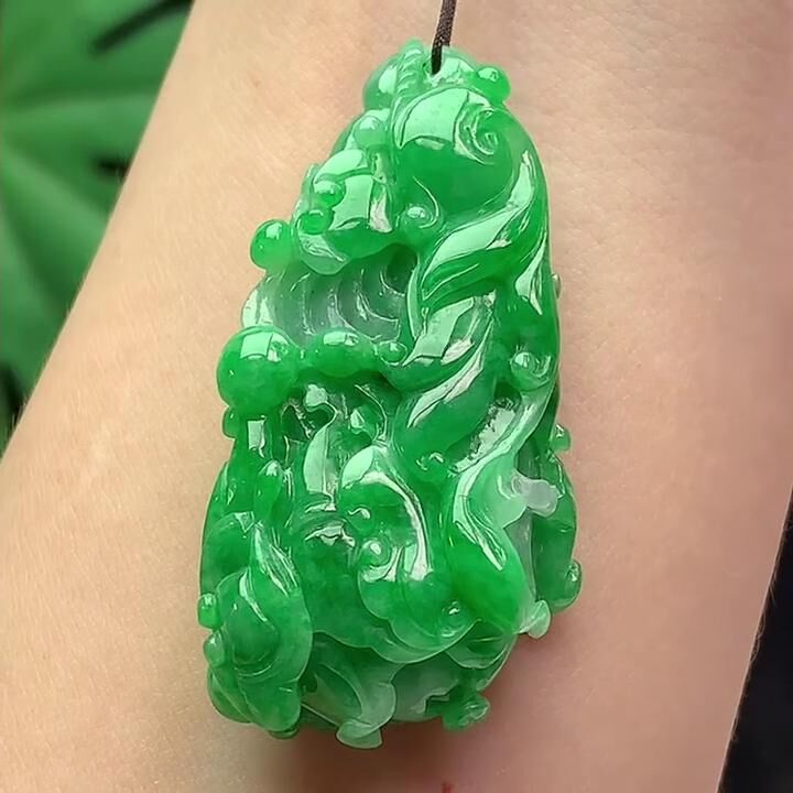 翡翠飄綠白菜,天然翡翠A玉, 緬甸玉, Jade, Jadeite