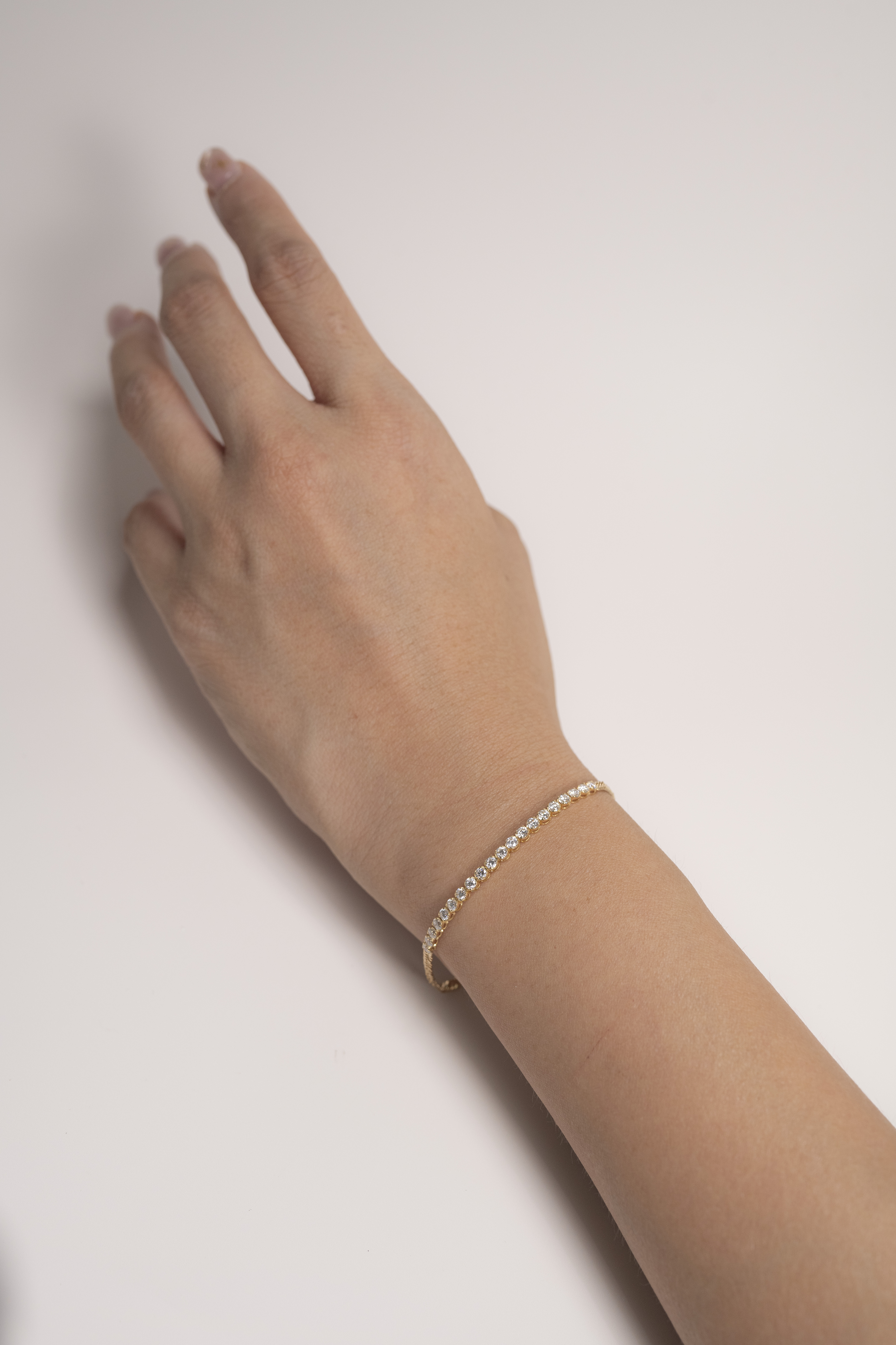 18K Crown 12 Cut 1ct kihei Diamond Bracelet