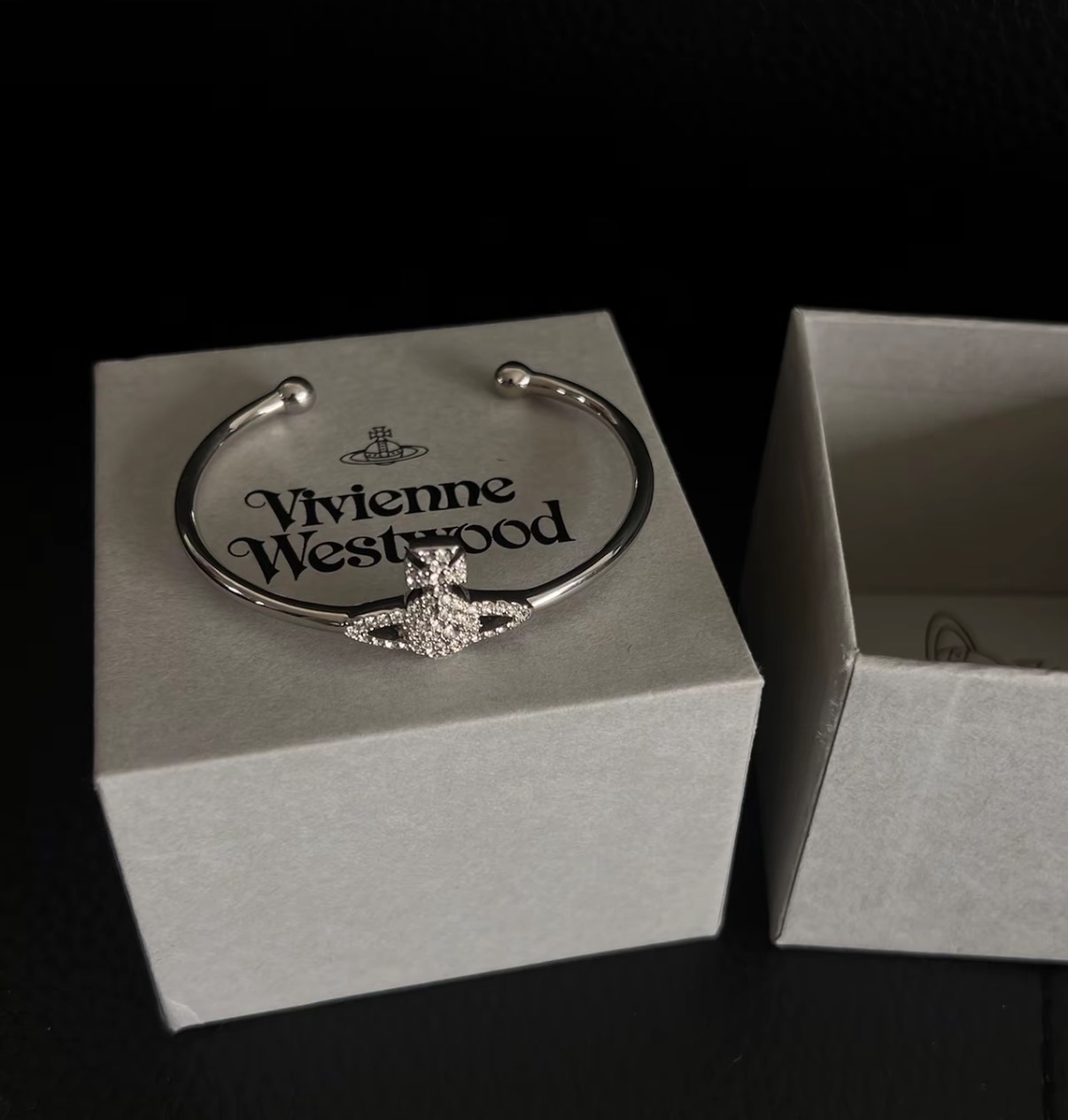<仙女的飾品✨> Vivienne Westwood Grace 土星滿鑽 開口手鐲