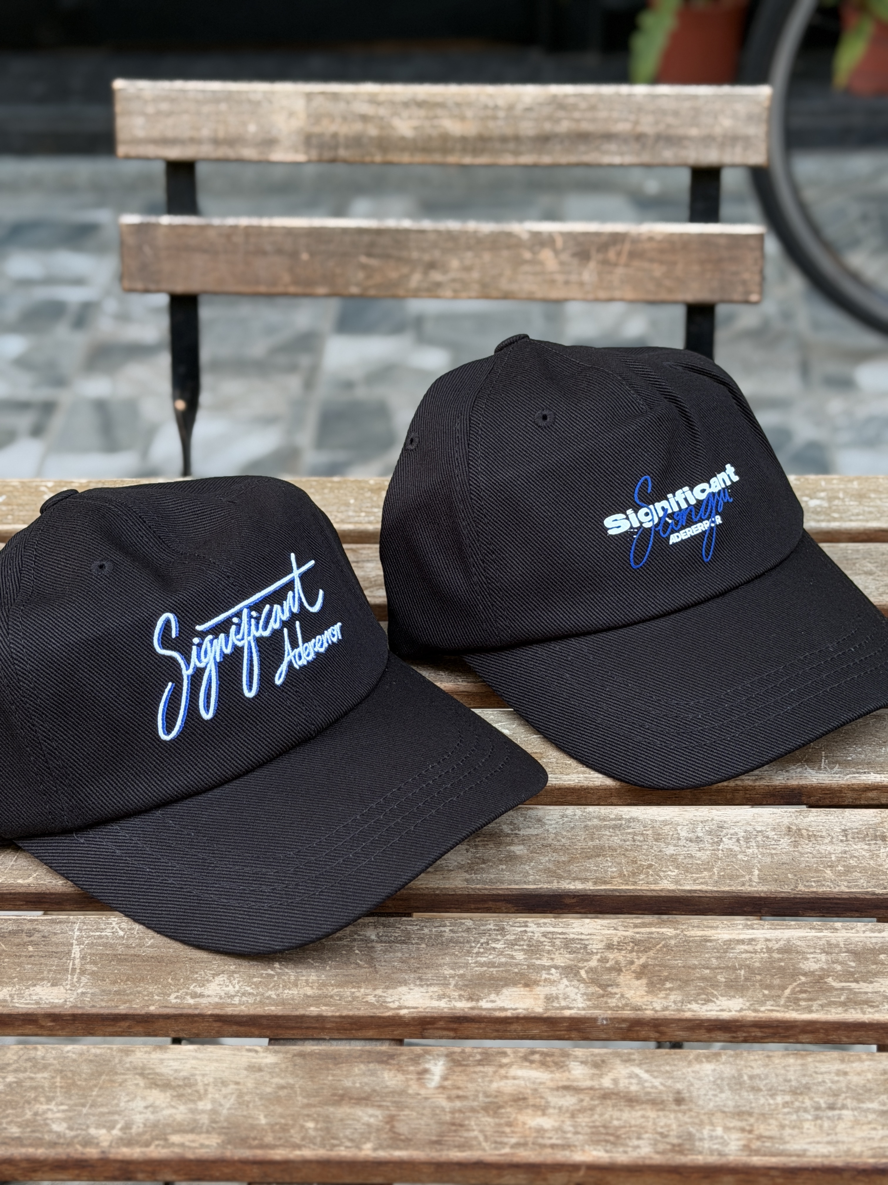 Ader error Significant Seongsu Exclusive Script Cap 店舖限定 草寫字樣 老帽 刺繡款 印花款 BP09FYHW0202｜ BP09FYHW0201