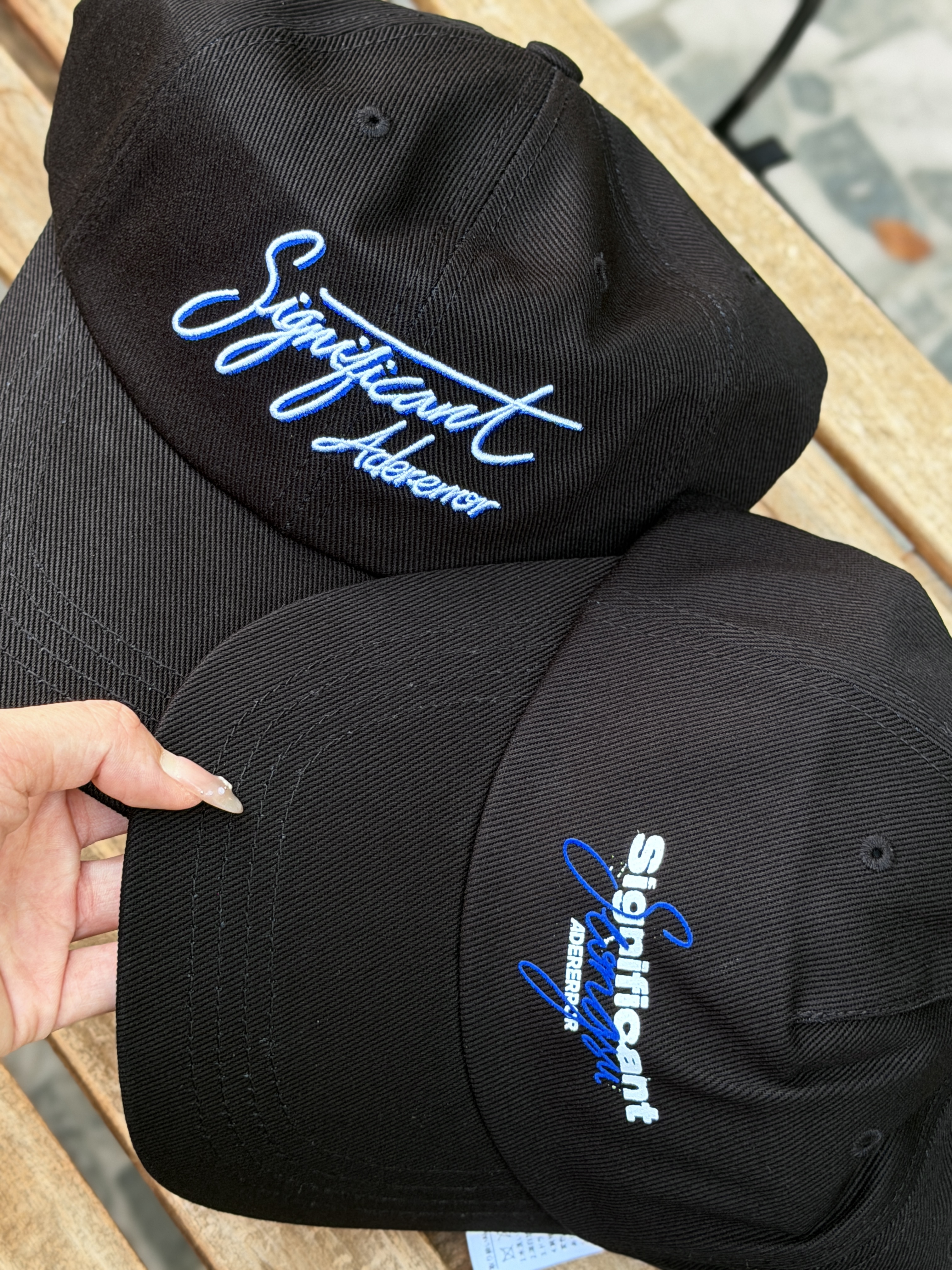 Ader error Significant Seongsu Exclusive Script Cap 店舖限定 草寫字樣 老帽 刺繡款 印花款 BP09FYHW0202｜ BP09FYHW0201