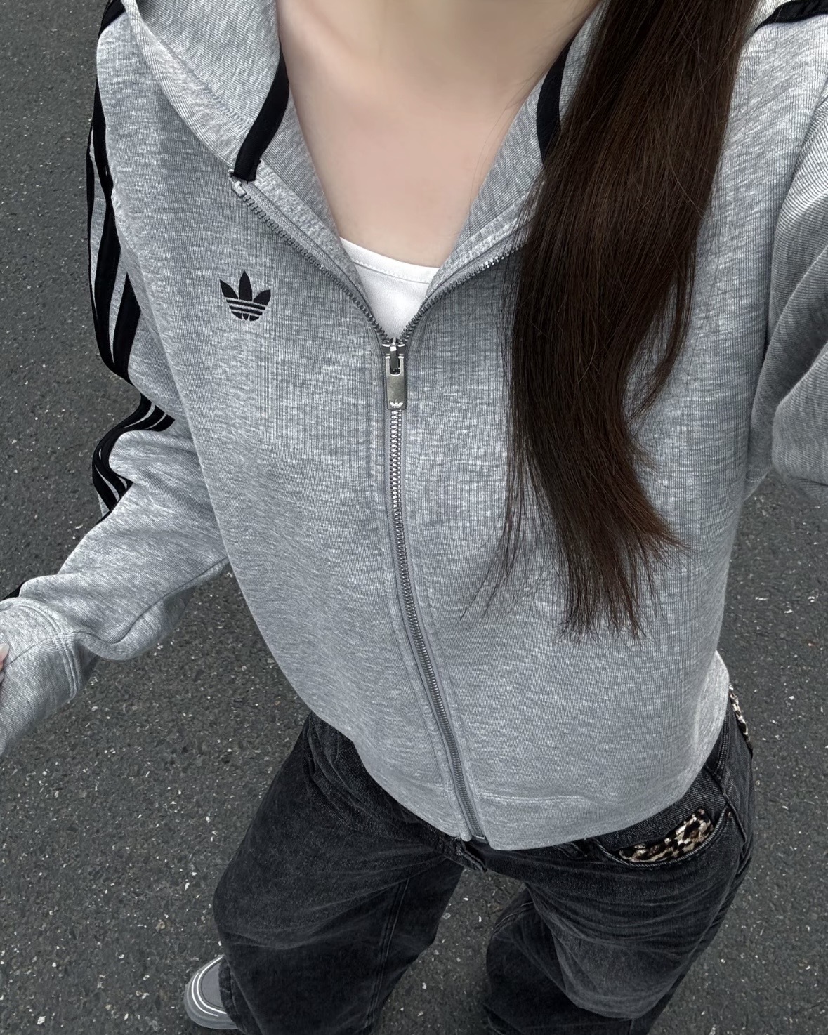adidas Originals ADICOLOR FW25 女款 SPACER 連帽運動時尚夾克 經典灰 寬鬆百搭設計 休閒 連帽外套
