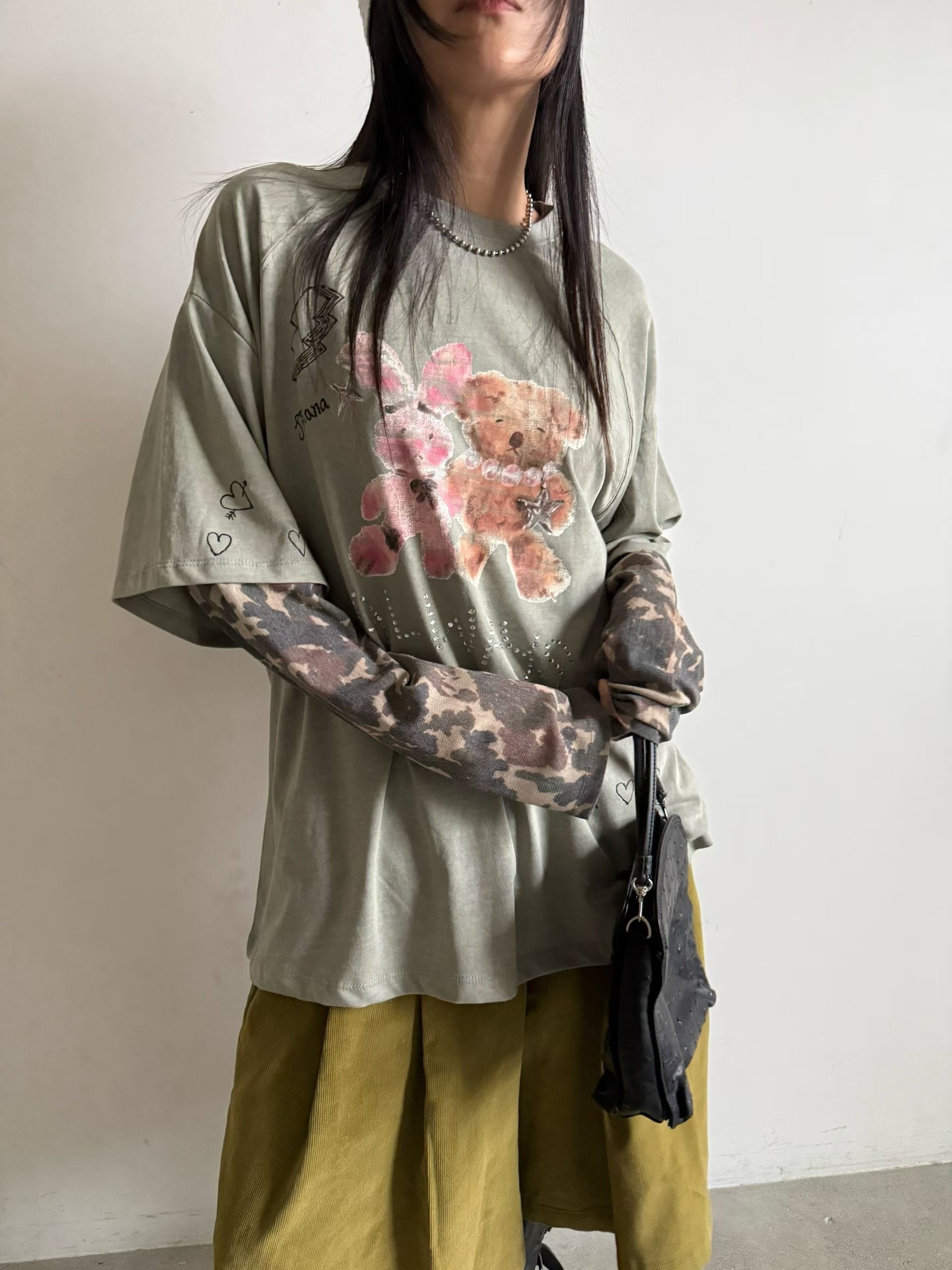 兔子熊拚迷彩袖T