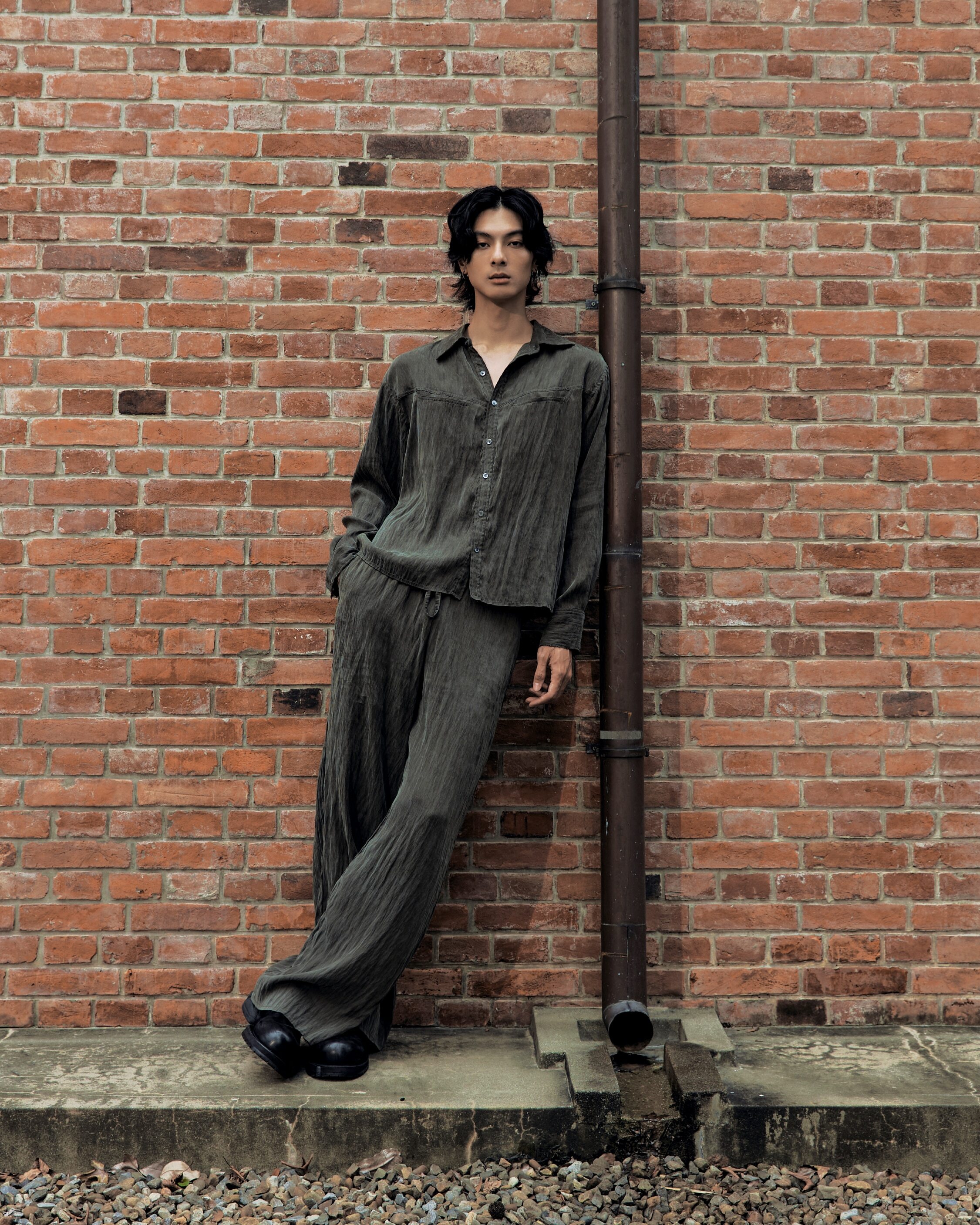 【車庫服飾】SILVER NINE Frayed Relaxed Double-Pocket Shirt