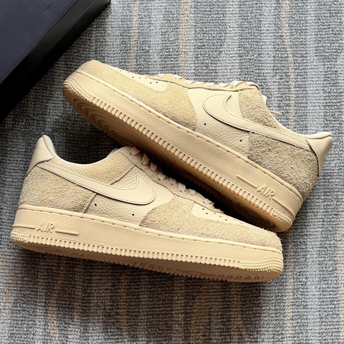 NIKE W AIR FORCE 1 奶茶 麂皮 皮革拼接 休閒 女款 IB4001-200