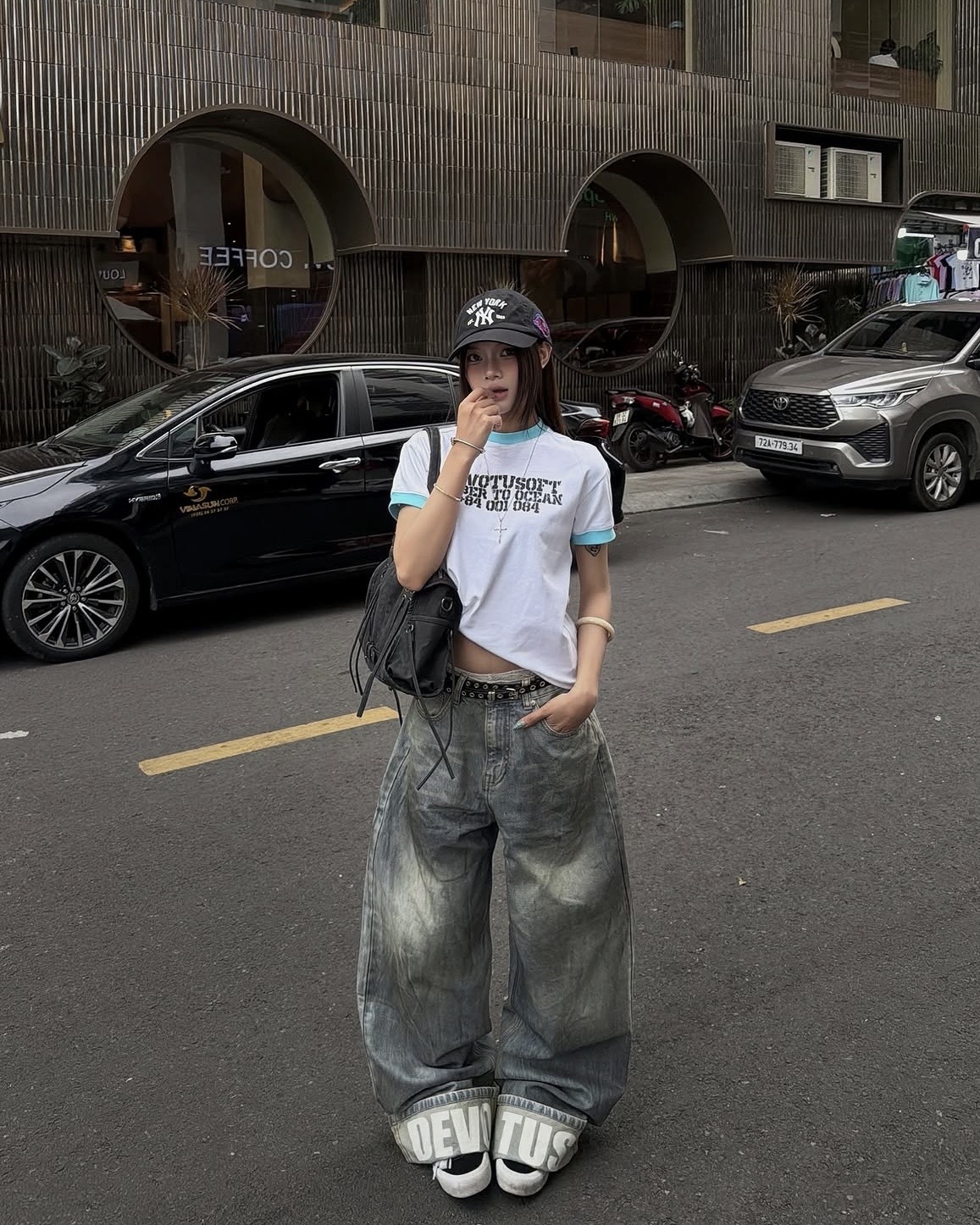 越南 Devotus Denim On Denim 水洗 翻折 字母 褲腳 印花 寬褲 彎刀褲 水洗藍