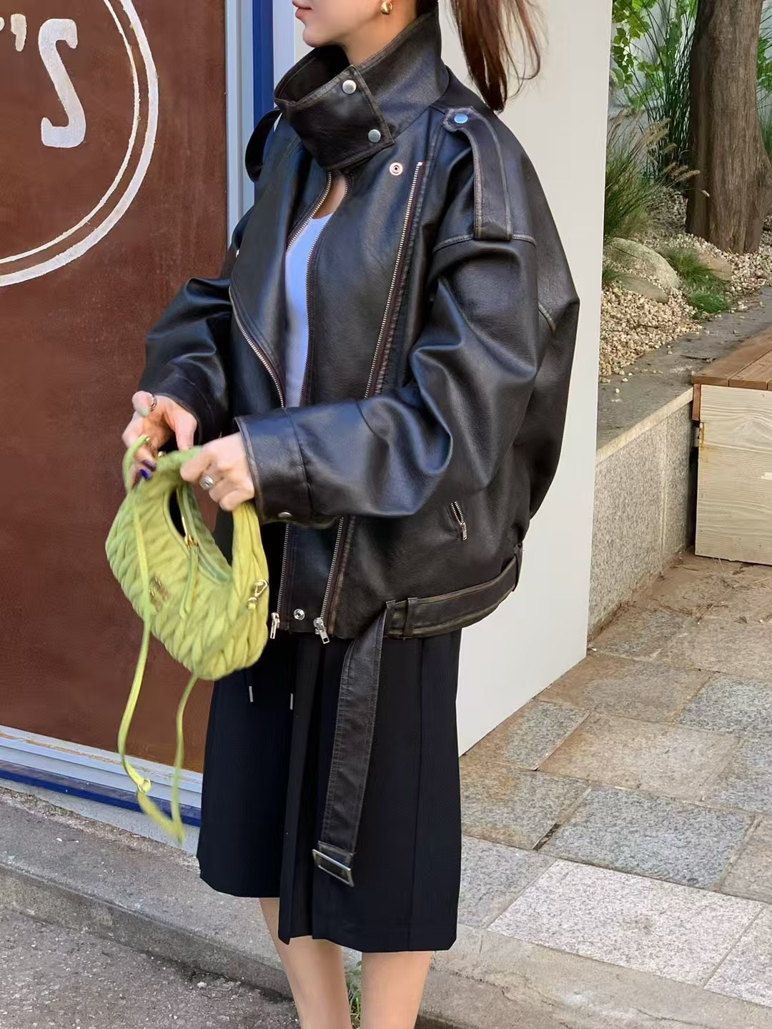 銀釦立領帥氣皮夾克