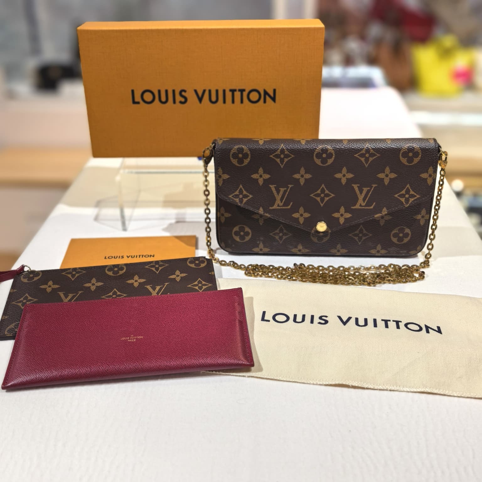 99%NEW二手LV斜背袋/鏈條包 ,M61276,@晶片, FÉLICIE POCHETTE ,Monogram,塗層帆布, #香榭站正品