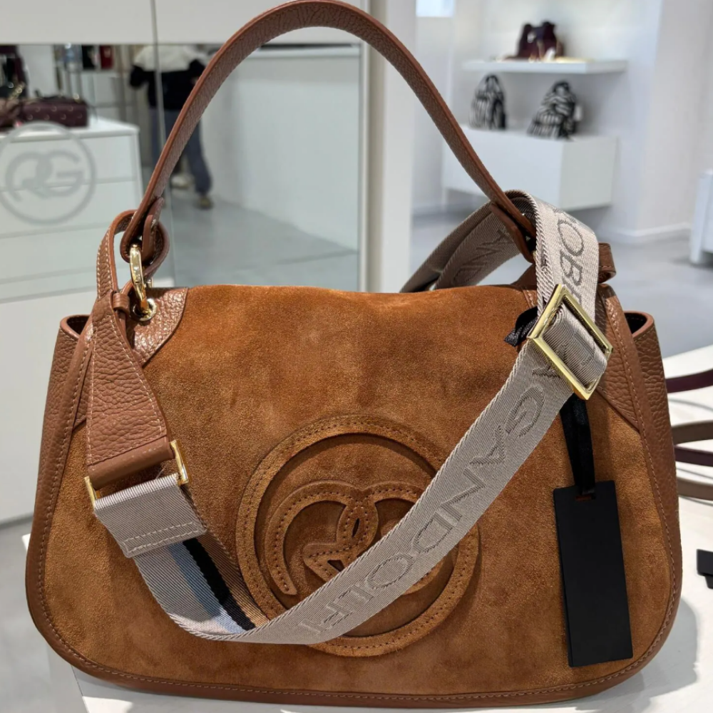 HOT-CCG0926-030 2150 ROBERTA SUEDE SATCHEL SATCHEL WITH LOGO RGCARAMEL (A30)
