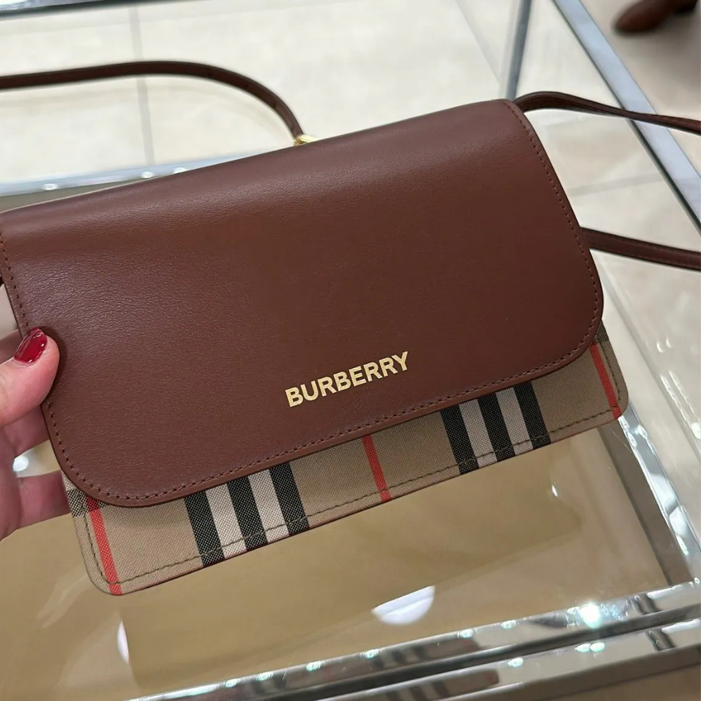 HOT-CCG0926-005 Burberry 啡色平面手袋(BVO) (A5)