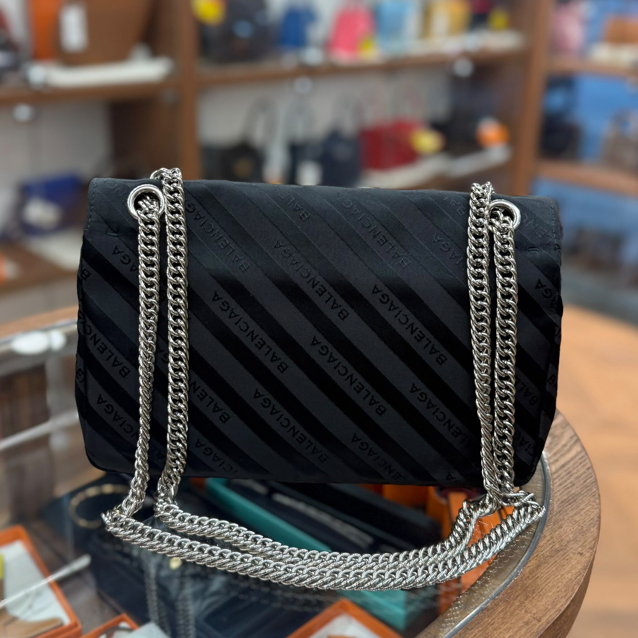 85%NEW USED BALENCIAGA 黑色LOGO尼龍緞面銀鏈 LOCK ROUND #巴黎世家