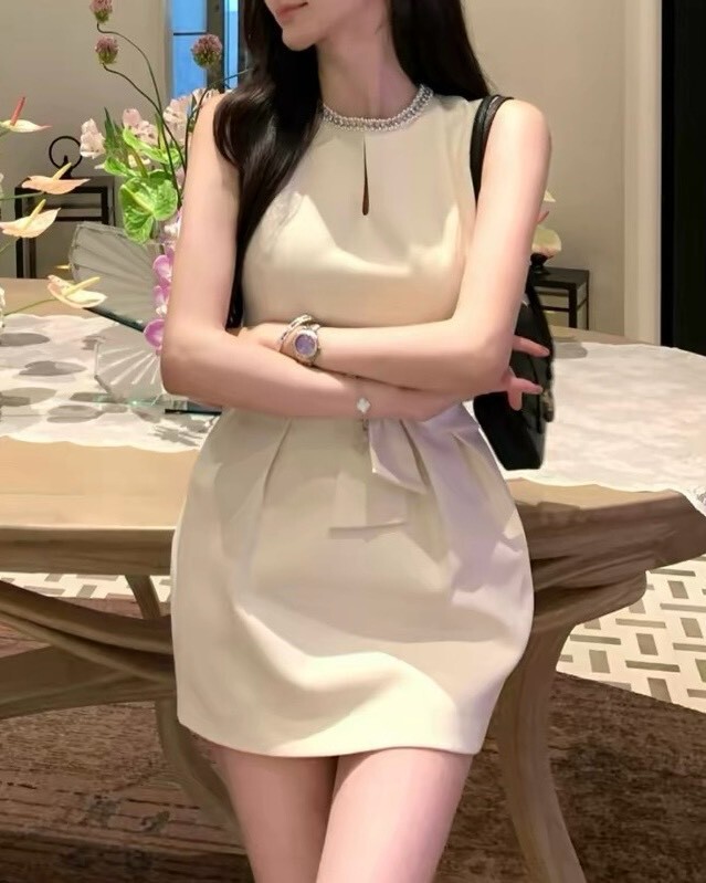 設計師家領鑽收腰抓皺洋裝
