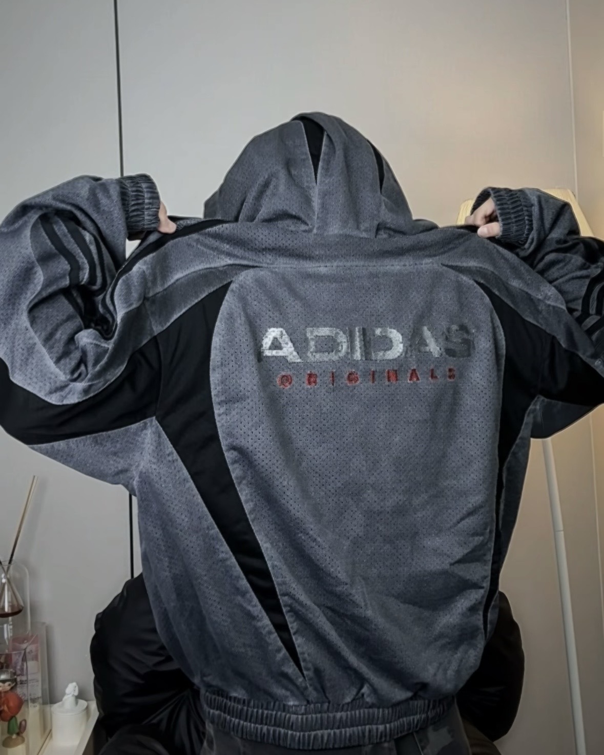 ADIDAS ORIGINALS STREET 復古網眼 弧形拼接 雙向拉鍊 連帽外套 個性 黑／綠 2色