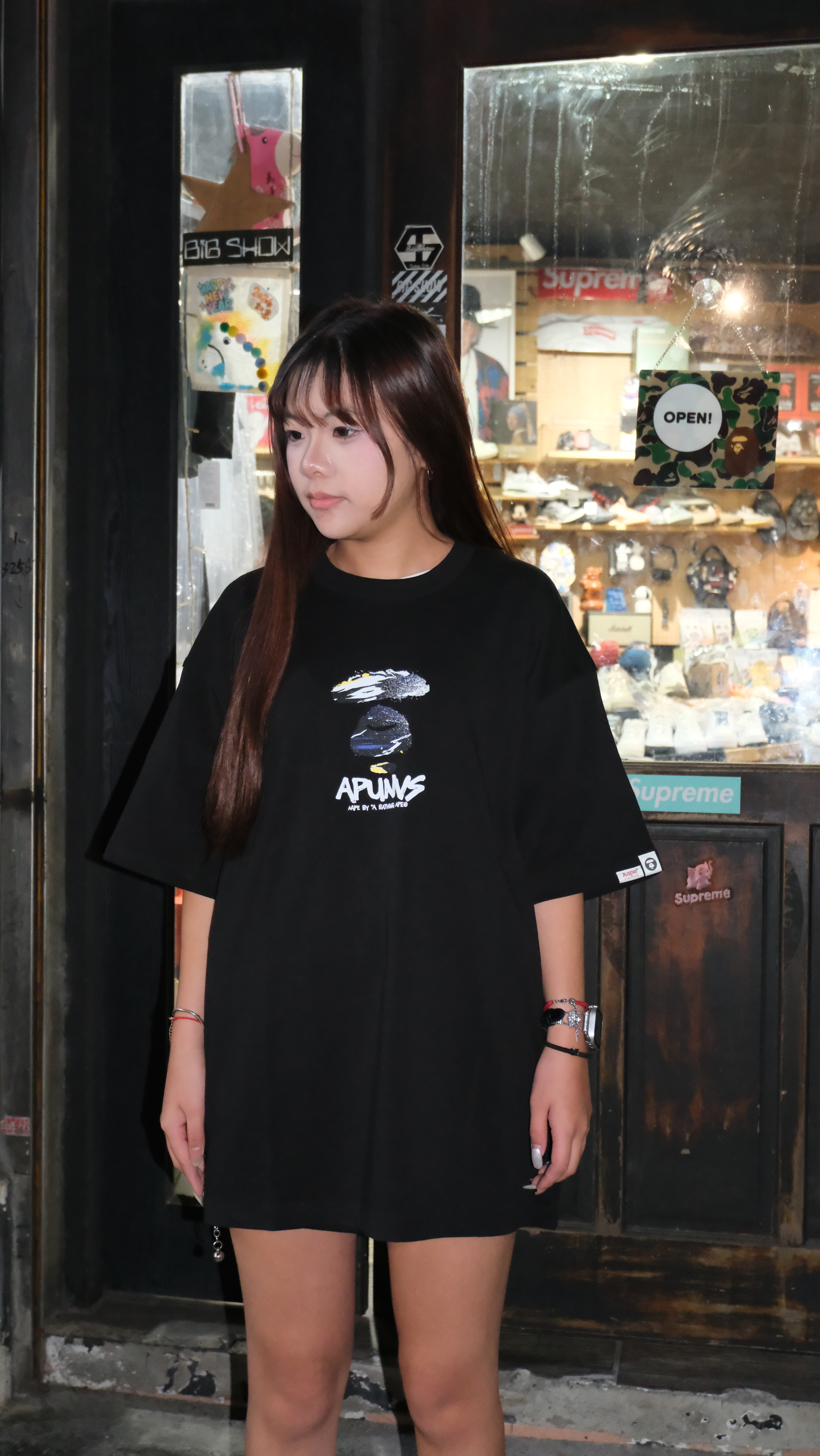 Aape FW26 塗鴉風猿人休閒短T 男款 AAPTEM1839XXQ 1839