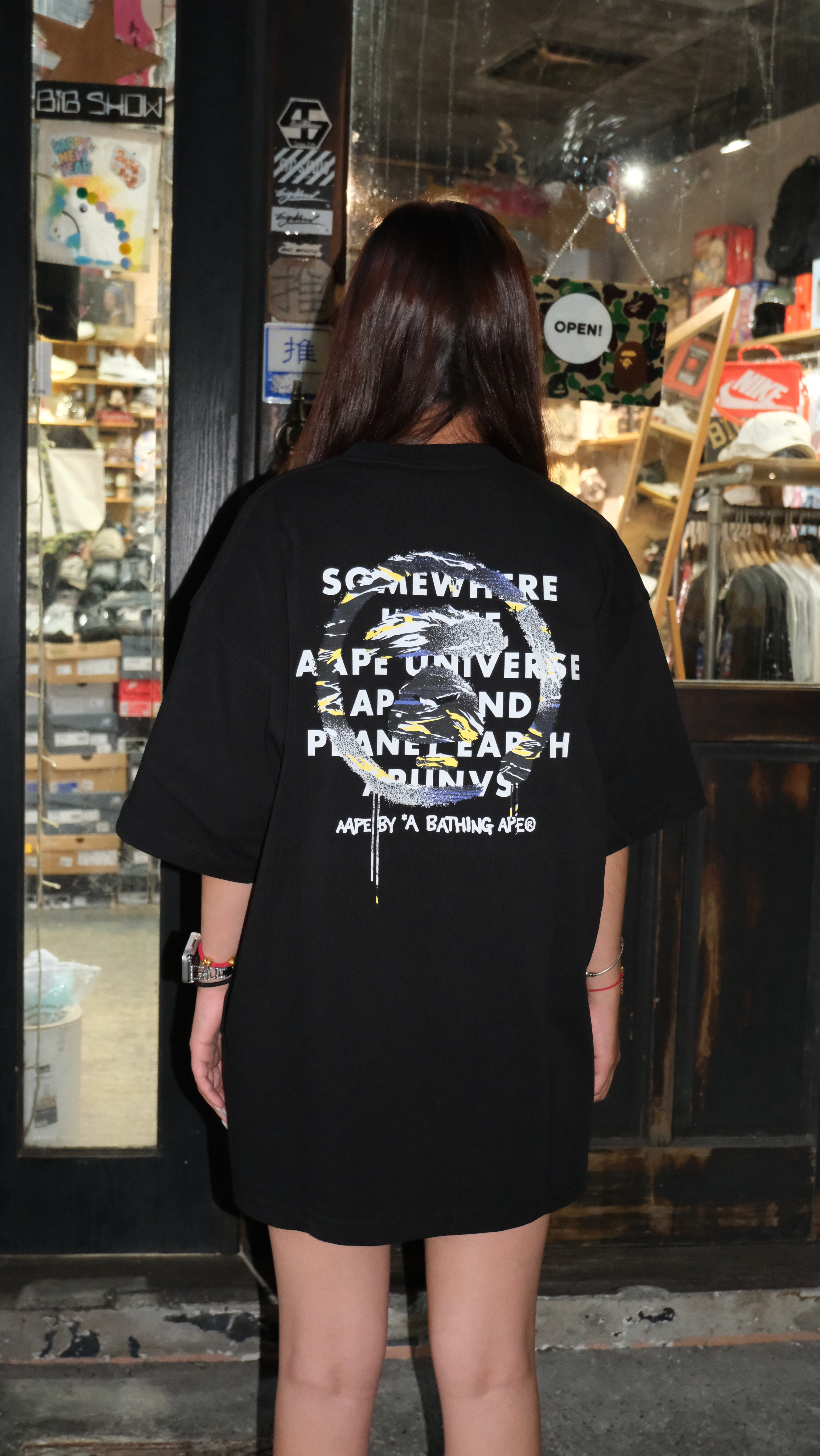 Aape FW26 塗鴉風猿人休閒短T 男款 AAPTEM1839XXQ 1839