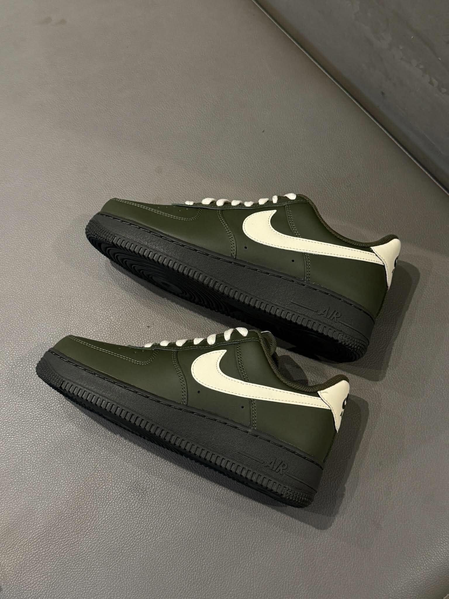 Nike AIR FORCE 1 07 橄欖綠 男 女鞋 休閒鞋 FJ4146-304