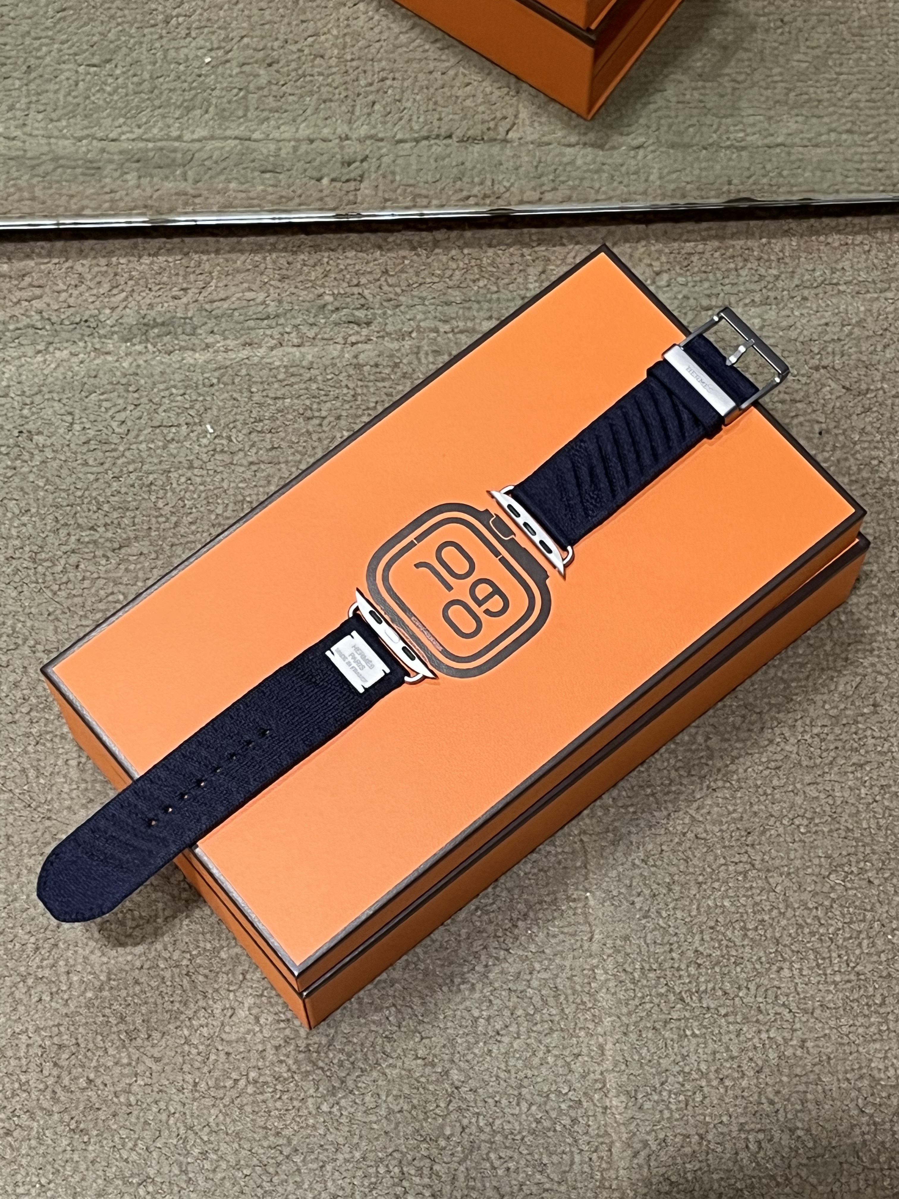 Apple Watch Ultra 49mm bleu nuit