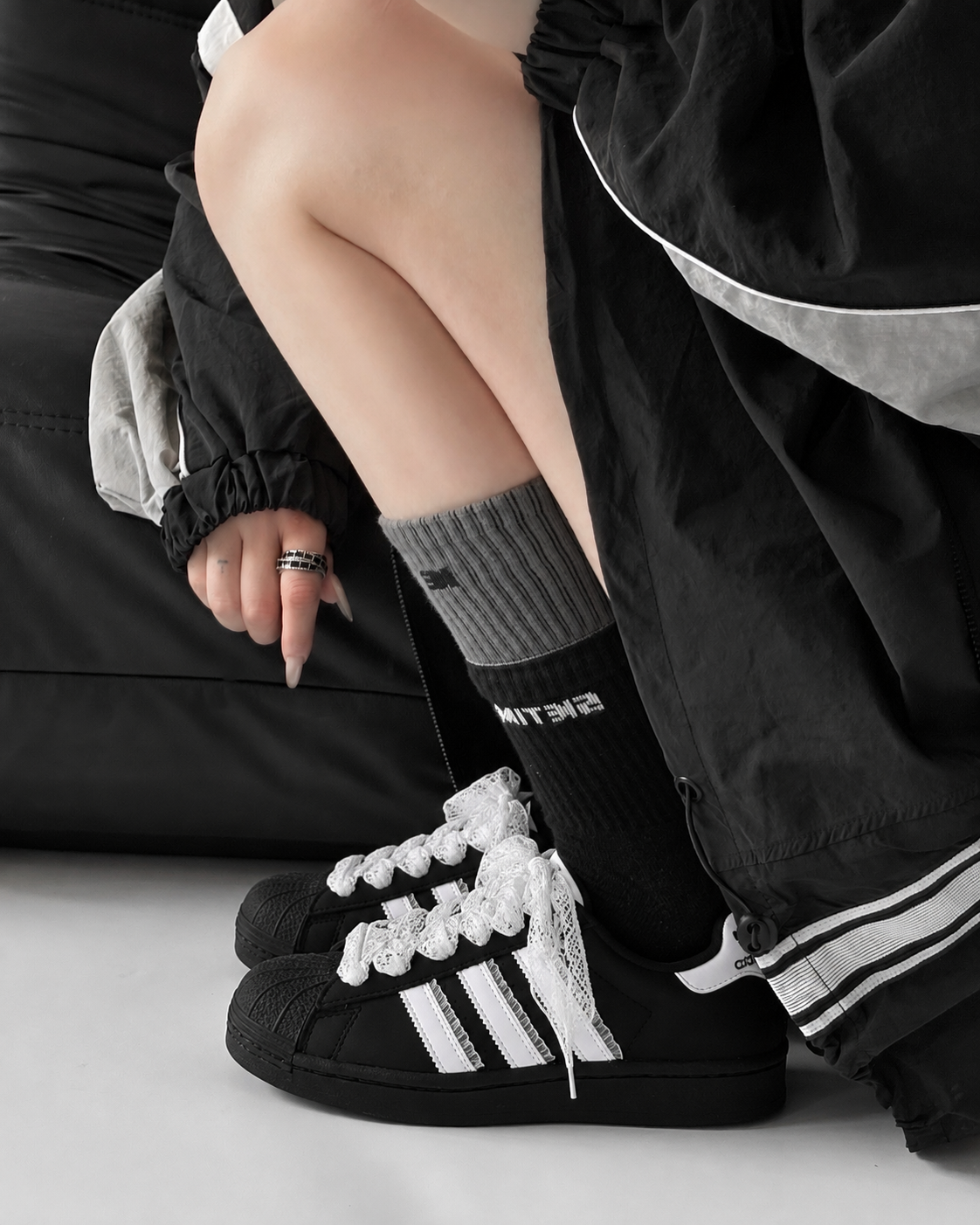 【訂製鞋款】Adidas originals SUPERSTAR 慵懶 蕾絲 貝殼鞋 黑白 休閒鞋 EG4959(Team52-輕銀芭蕾S-BOX)