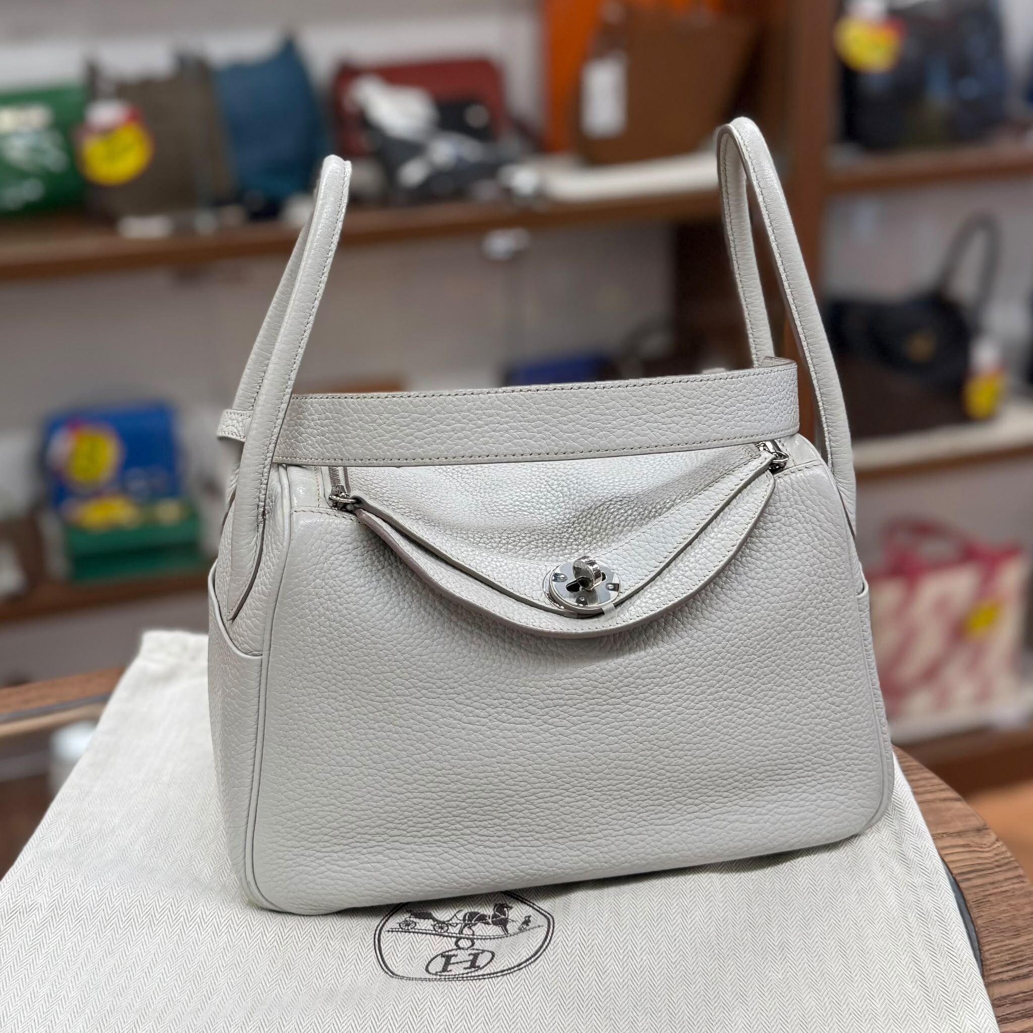 90%NEW USED LINDY 26 珍珠灰銀扣TC皮 ,80 GRIS PERLE PHW,STAMP 口O #愛馬仕 #L26