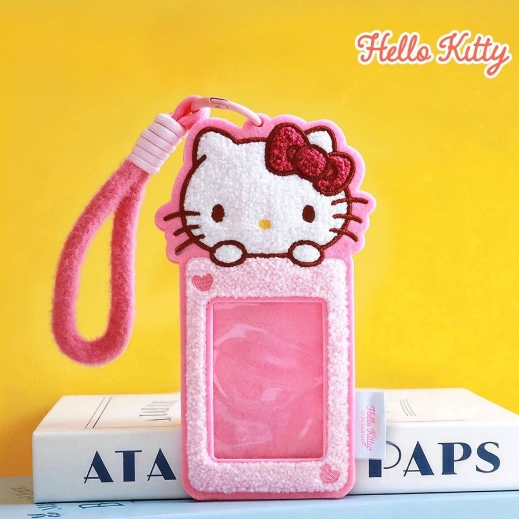 Hello Kitty Sanrio| 毛絨刺繡卡套