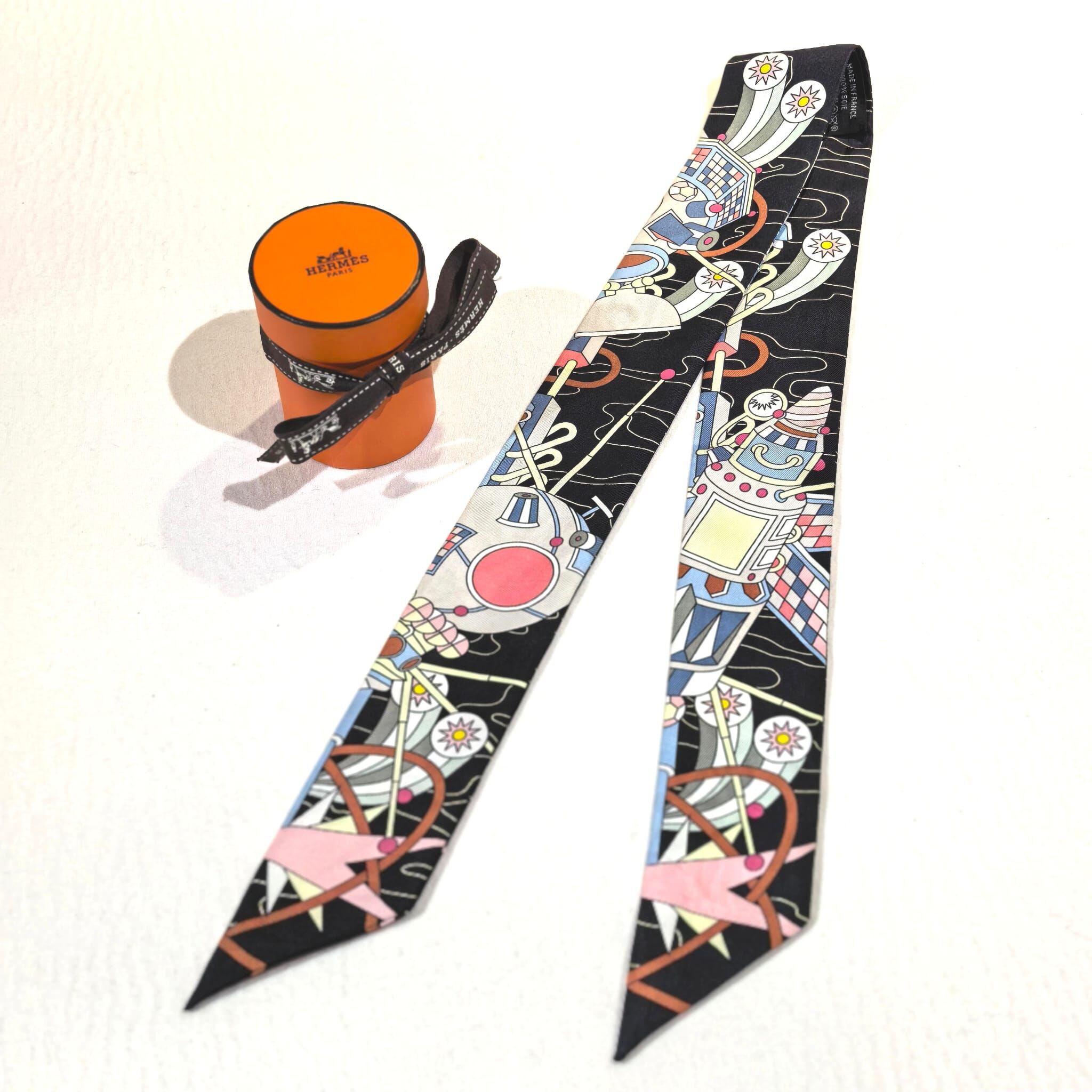 99%NEW二手HERMES TWILLY, 黑色/藍色真絲, #愛馬仕絲巾, #香榭站正品