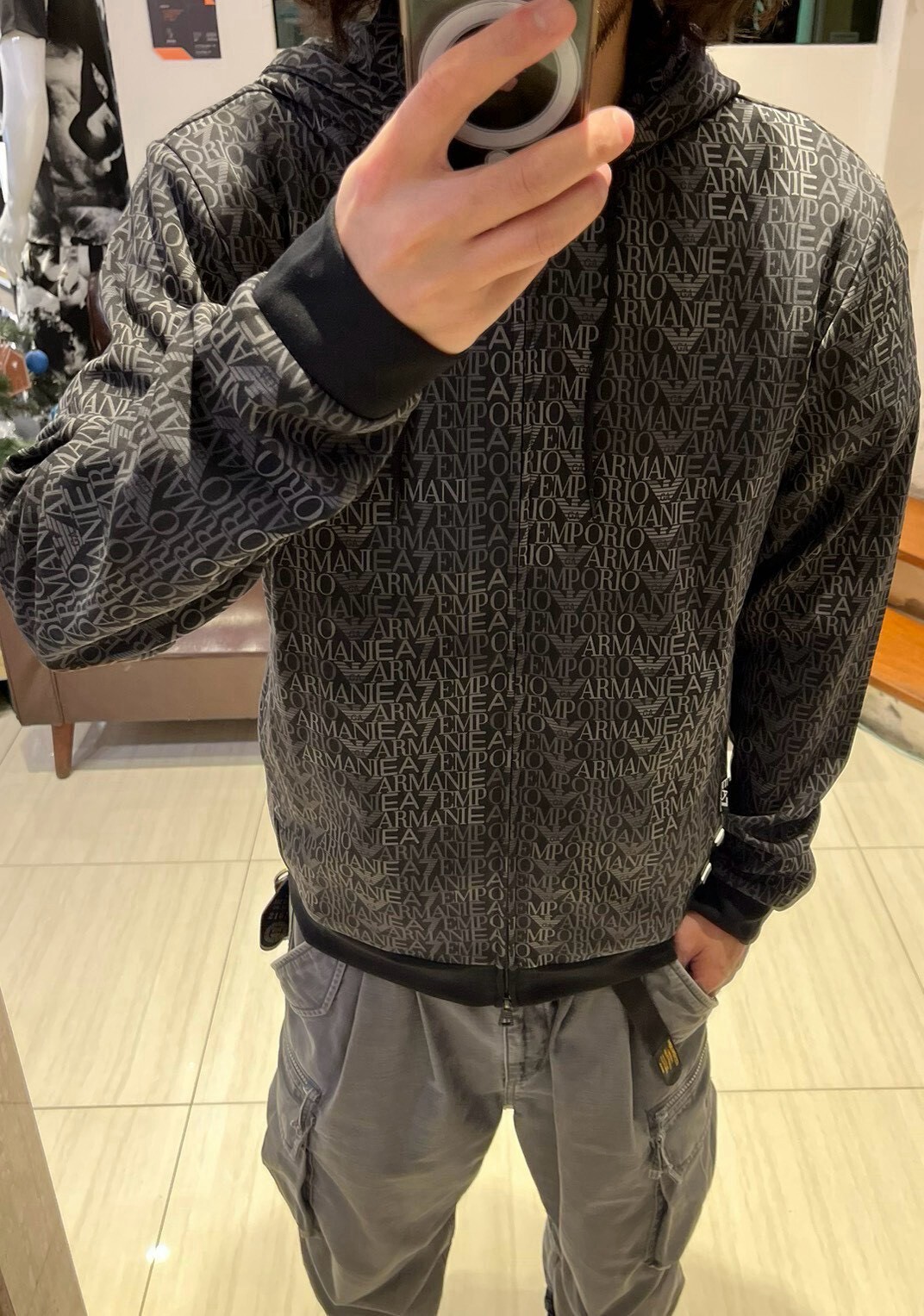 Emporio Armani 滿版EA7夾克連帽外套