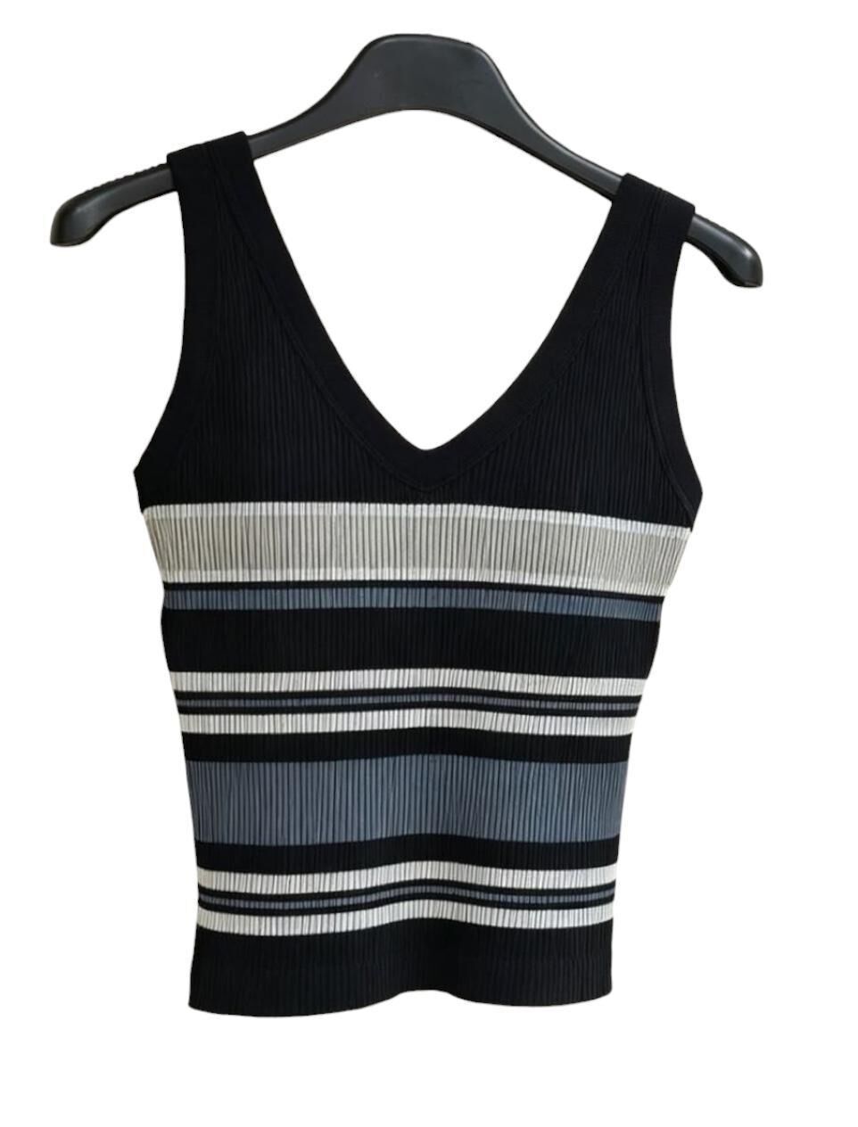 A51 #25151 V領橫間 Bra Top - 黑色