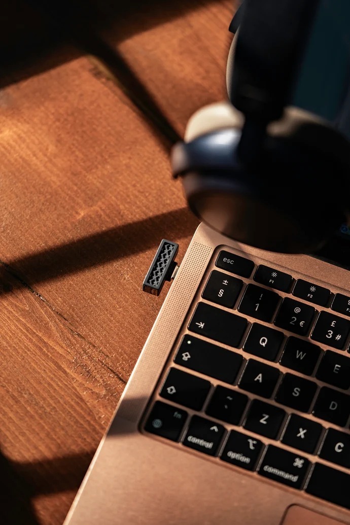 iFi Audio UP PLAY LDAC Bluetooth Transmitter 藍牙發射器 Enhanced for Apple