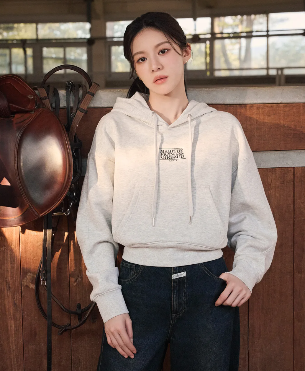韓國代購｜MFG W SMALL CLASSIC LOGO CROP HOODIE (2 Colours)