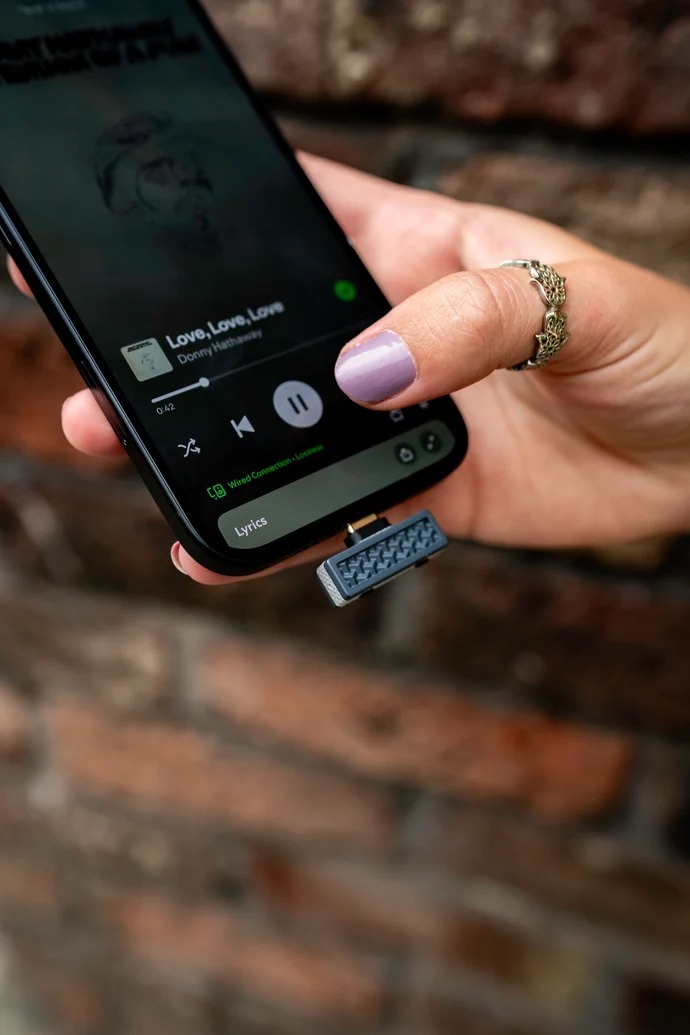 iFi Audio UP PLAY MAX Lossless Bluetooth Transmitter 無損藍牙發射器 Flagship Sound for Flagship Phones.