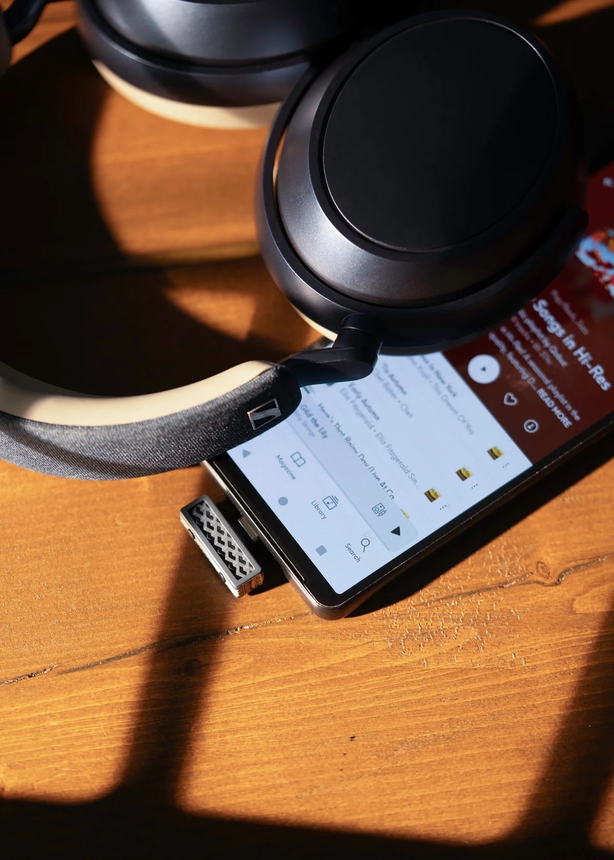 iFi Audio UP PLAY MAX Lossless Bluetooth Transmitter 無損藍牙發射器 features all-new Auracast compatibility