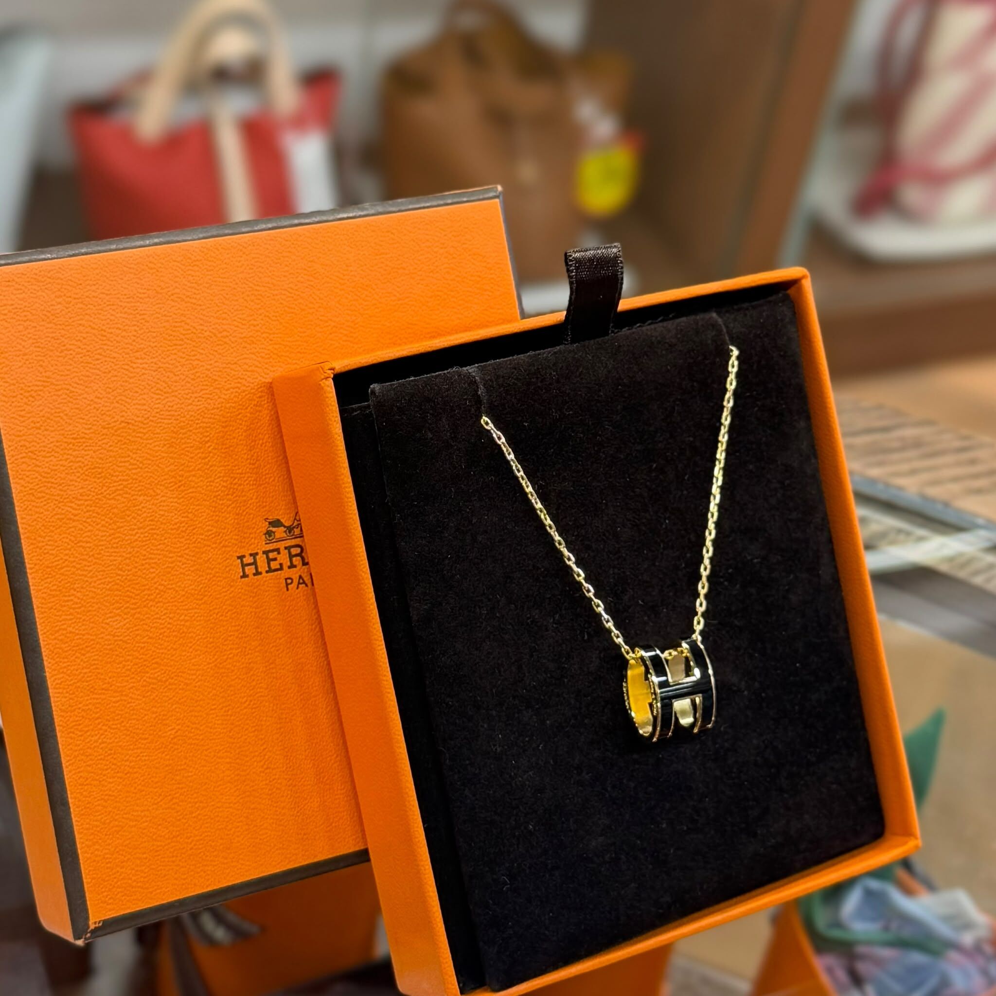 全新閑置品 HERMES NECKLACE 大POP H 黑x金 #愛馬仕項鏈