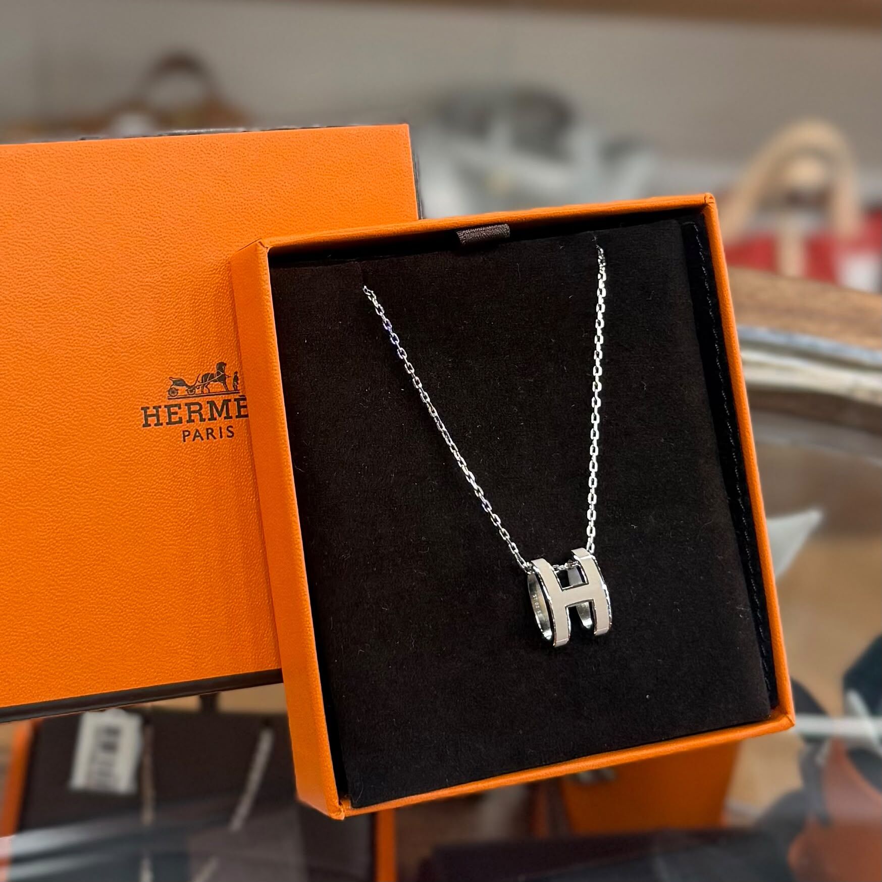 全新閑置品 HERMES NECKLACE 大POP H 奶茶x銀 #愛馬仕項鏈