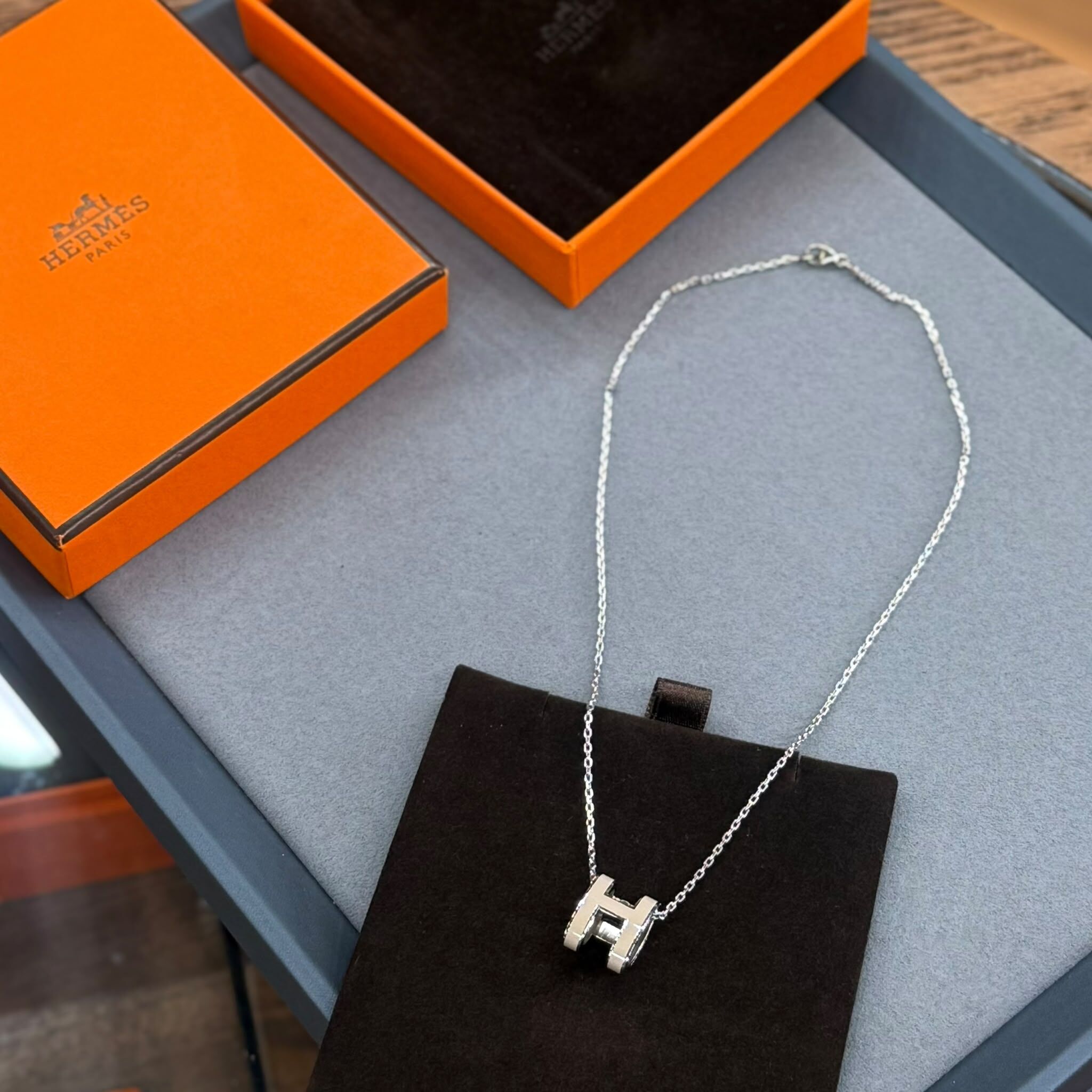 全新閑置品 HERMES NECKLACE 大POP H 奶茶x銀 #愛馬仕項鏈
