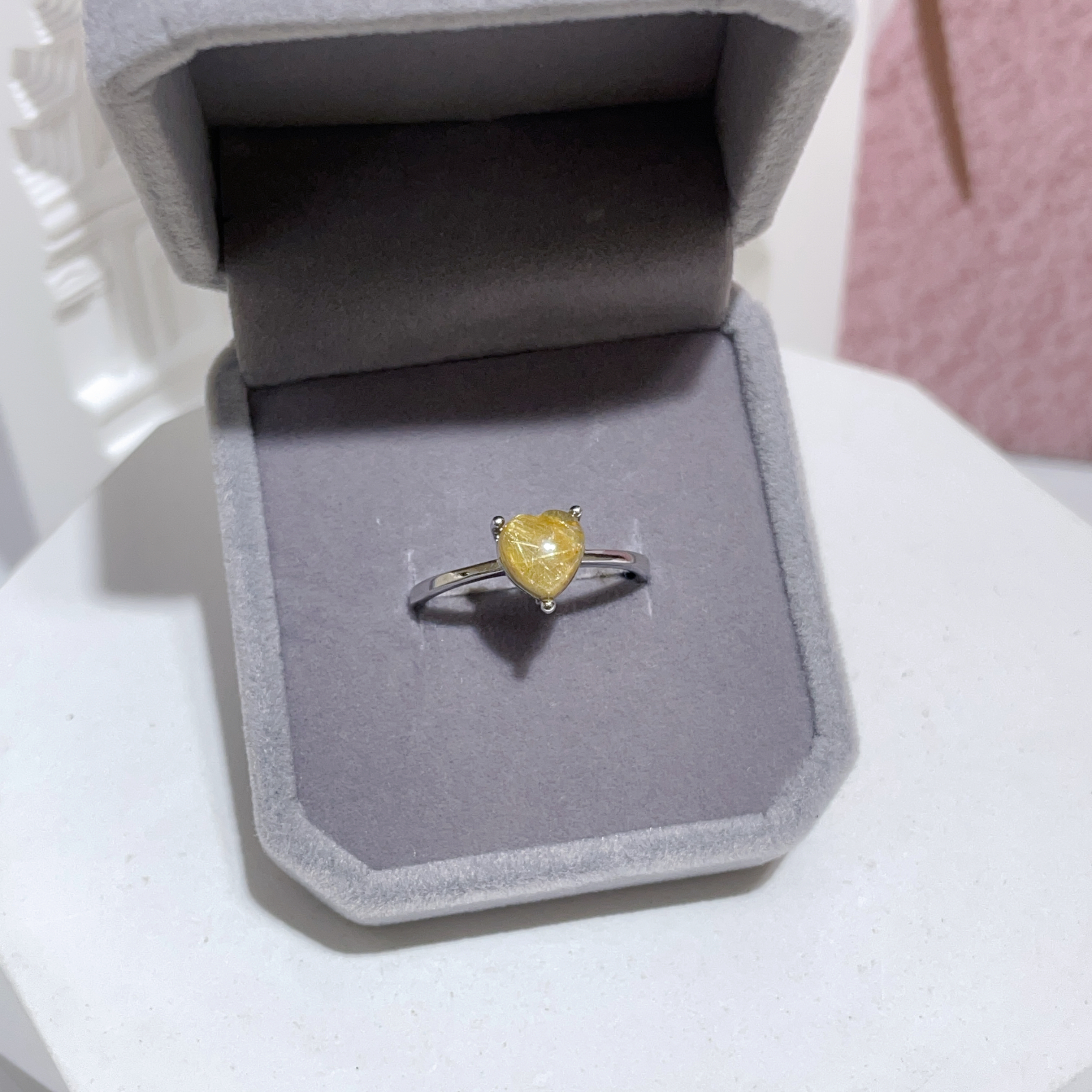 心心金髮晶戒指